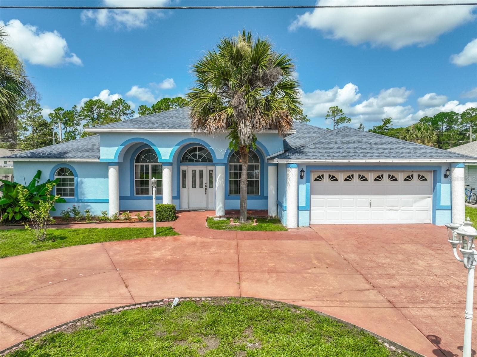 4 RAINSTONE LN