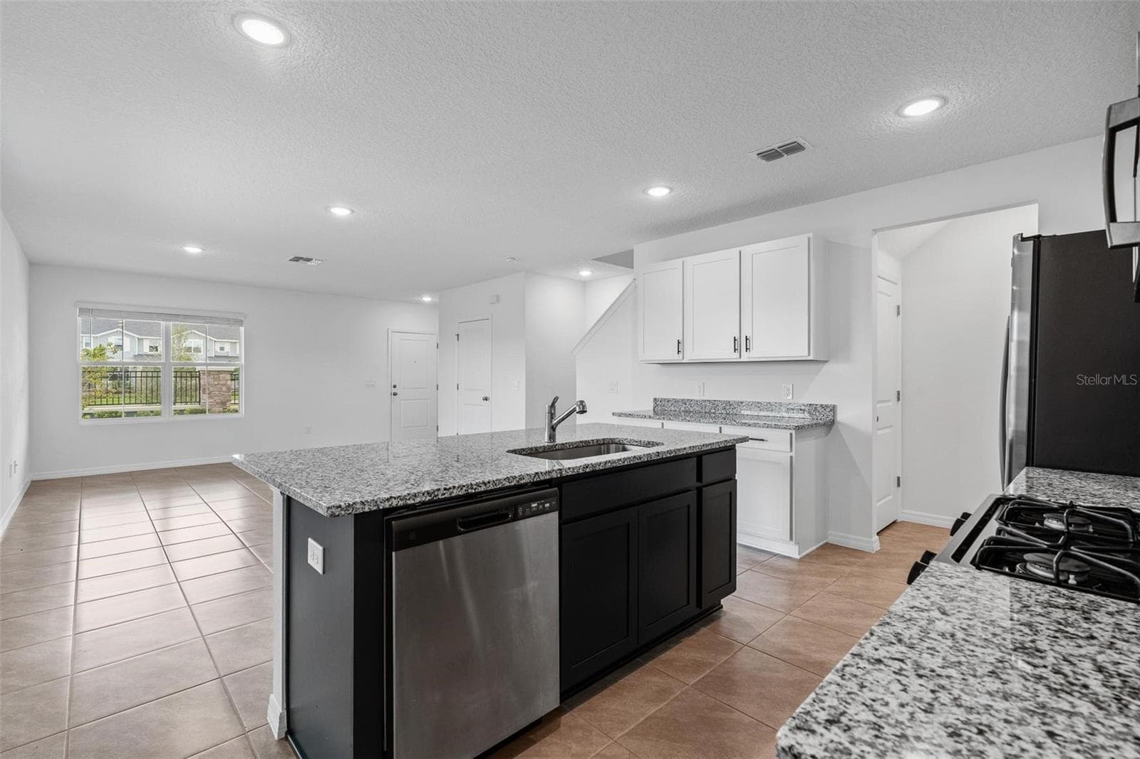 Townhouse at 14942 WINDFLOWER ALY, WINTER GARDEN, photo 13 of 35