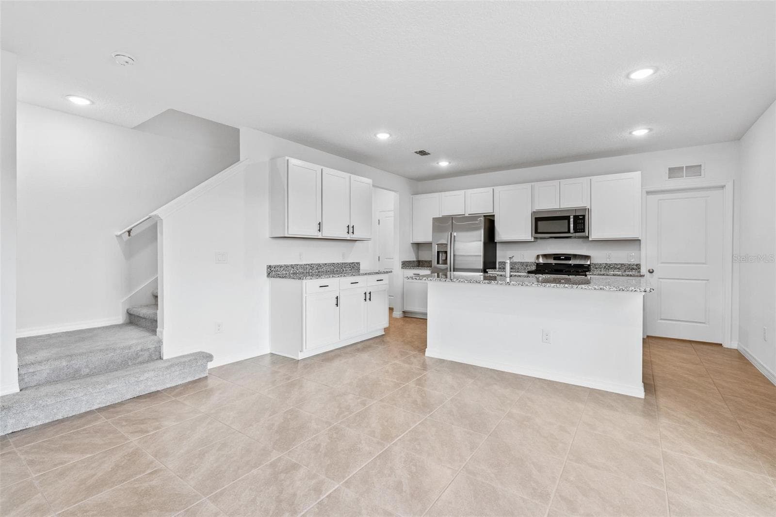 Townhouse at 14942 WINDFLOWER ALY, WINTER GARDEN, photo 16 of 35