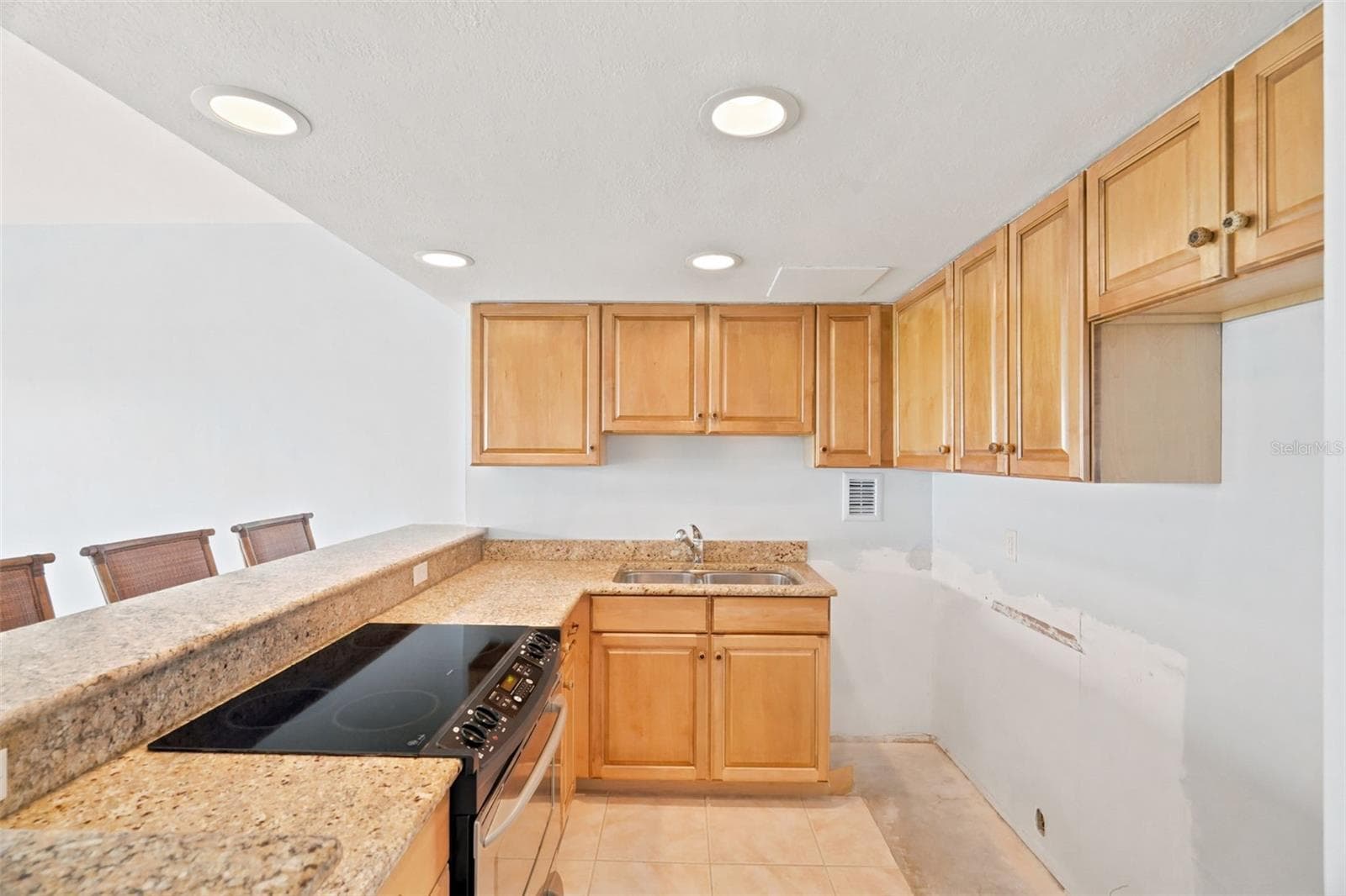 Condominium at 880 MANDALAY AVE #C1214, CLEARWATER BEACH, photo 13 of 40