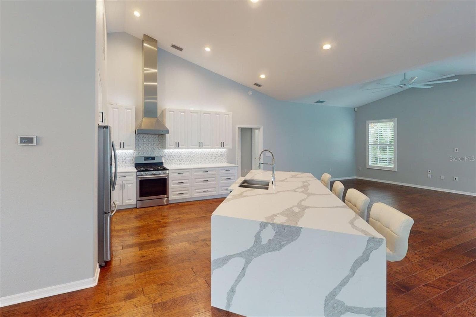Single Family Residence at 4824 HANGING MOSS LN, SARASOTA, photo 8 of 41