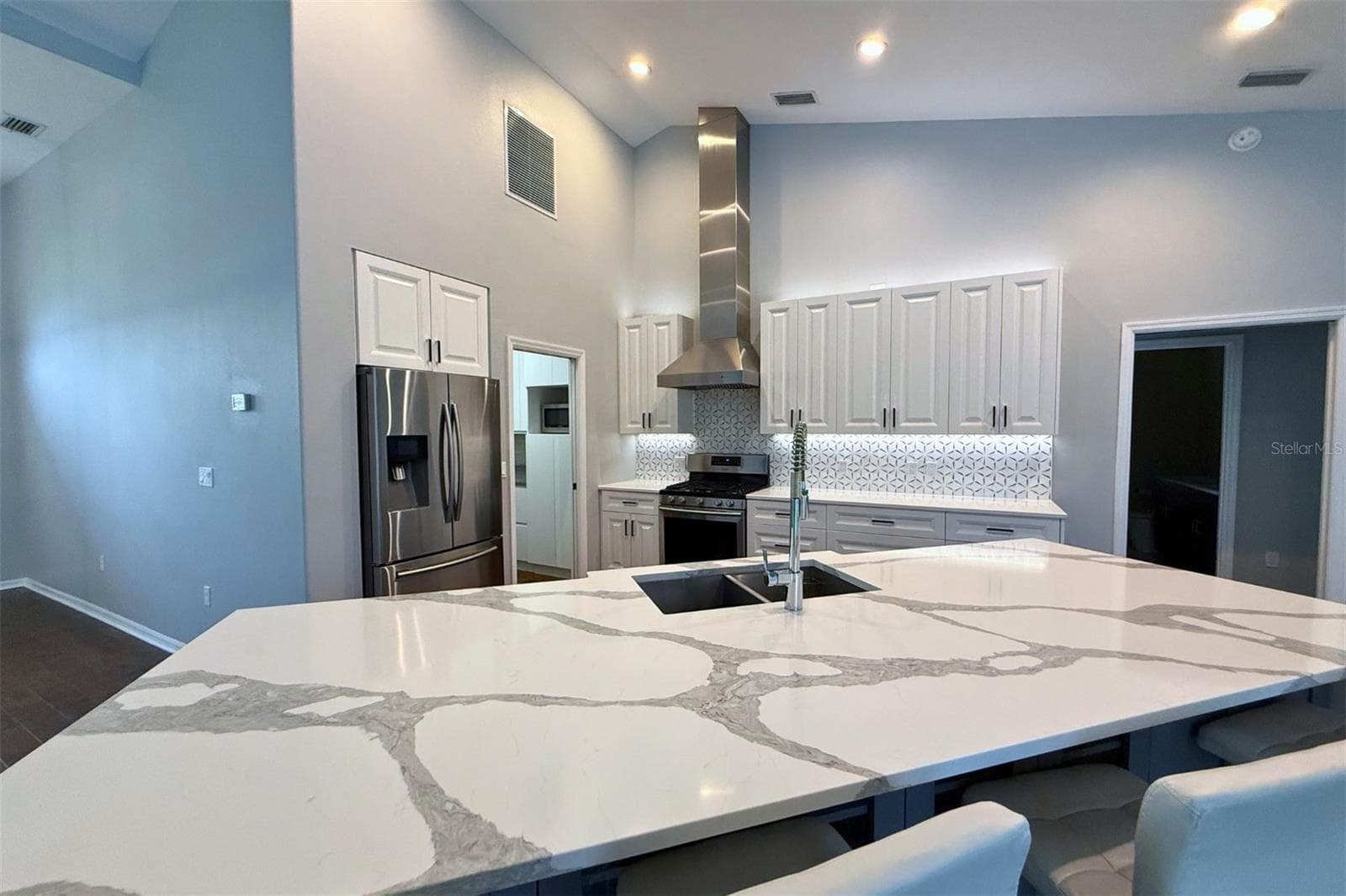 Single Family Residence at 4824 HANGING MOSS LN, SARASOTA, photo 17 of 41