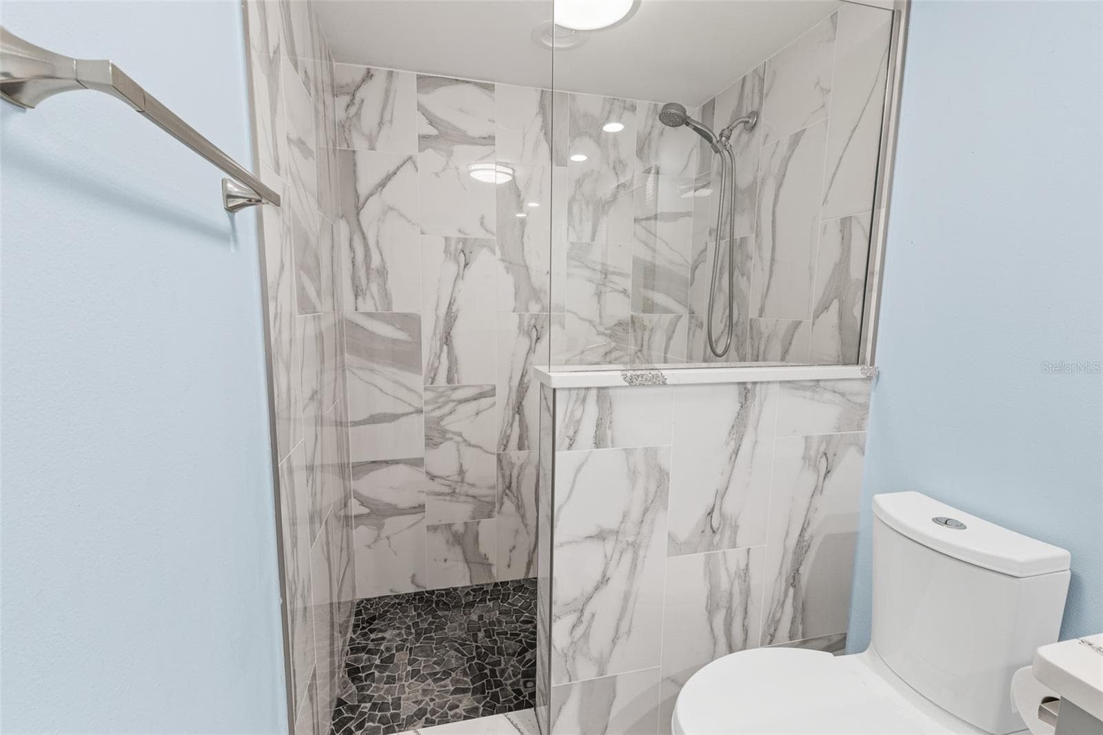 Secondary Bath - 3165 N ATLANTIC AVE #B209, COCOA BEACH