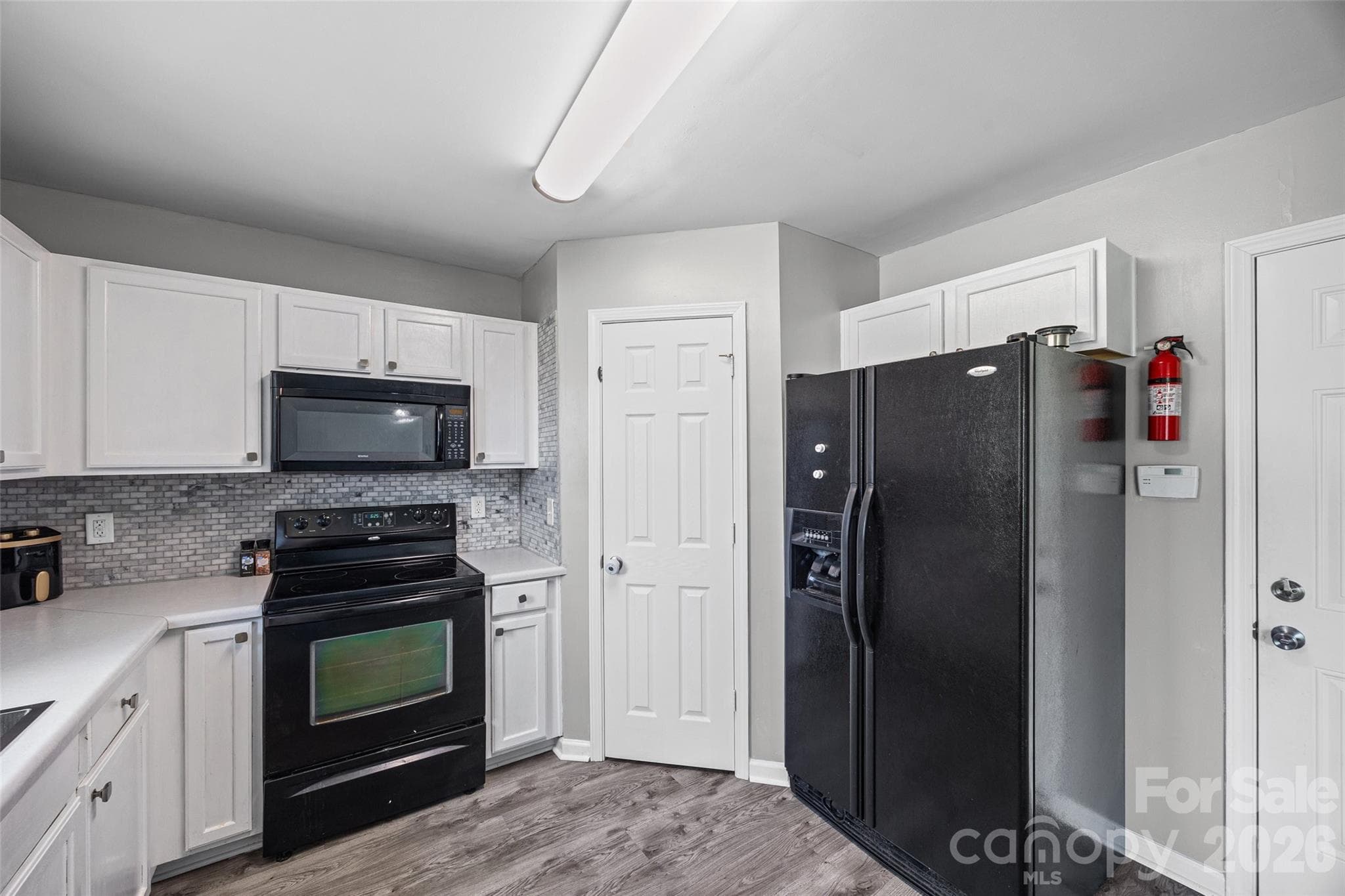 Single Family Residence at 512 Gentle Breeze Lane, Rock Hill, photo 16 of 35