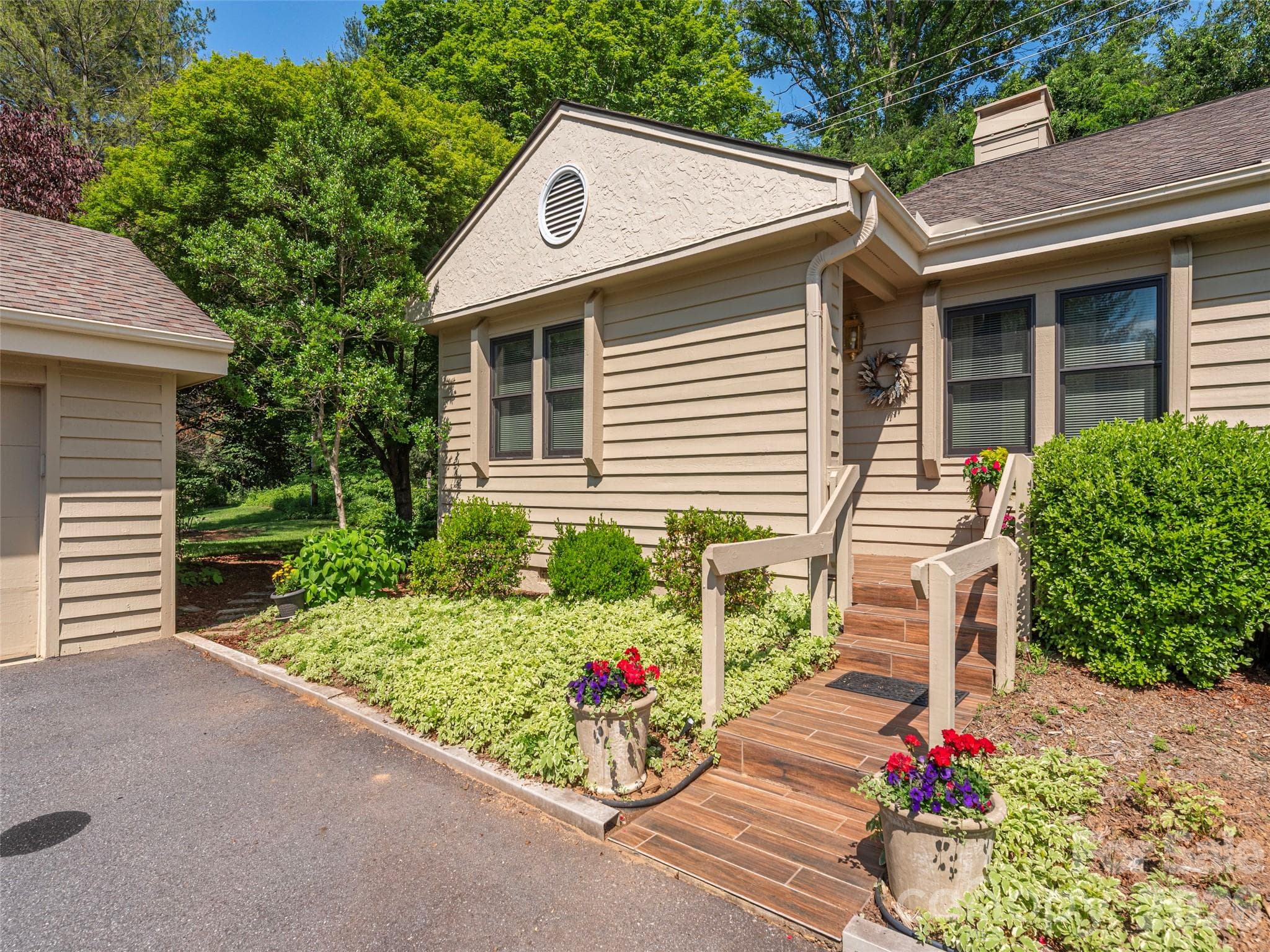 Condominium at Asheville, photo 3 of 31