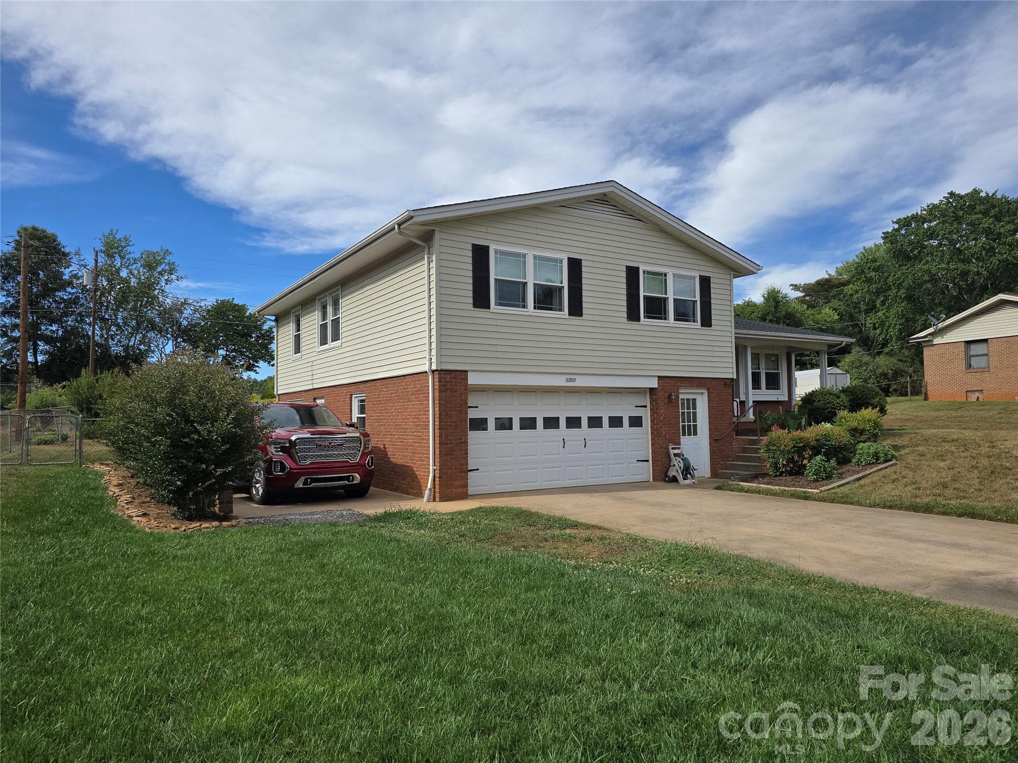 Alt View Front - 5760 Valley Field Road, Hickory