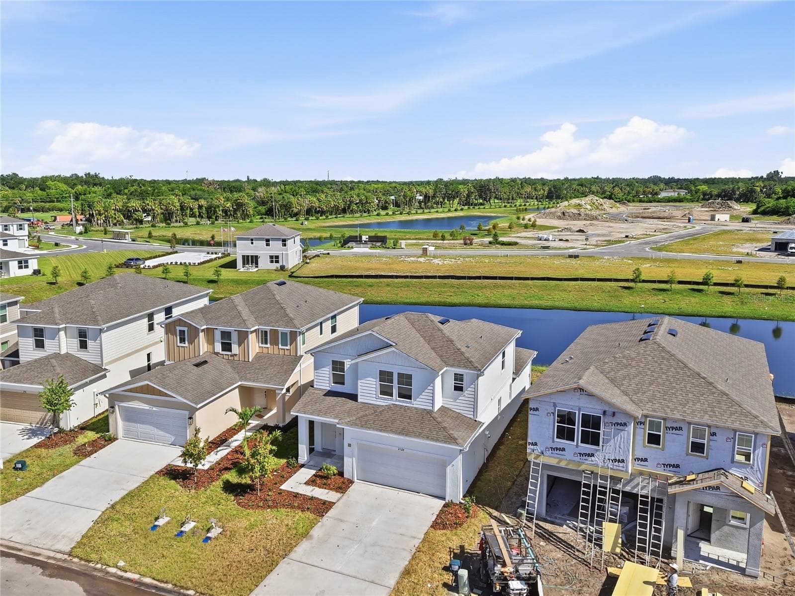 Single Family Residence at 2524 29TH LN E, PALMETTO, photo 4 of 8