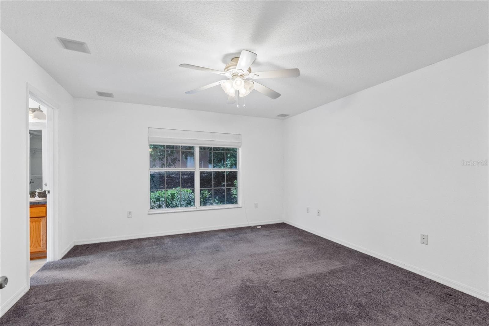 Single Family Residence at 4450 TREASURE CAY RD, TAVARES, photo 11 of 32