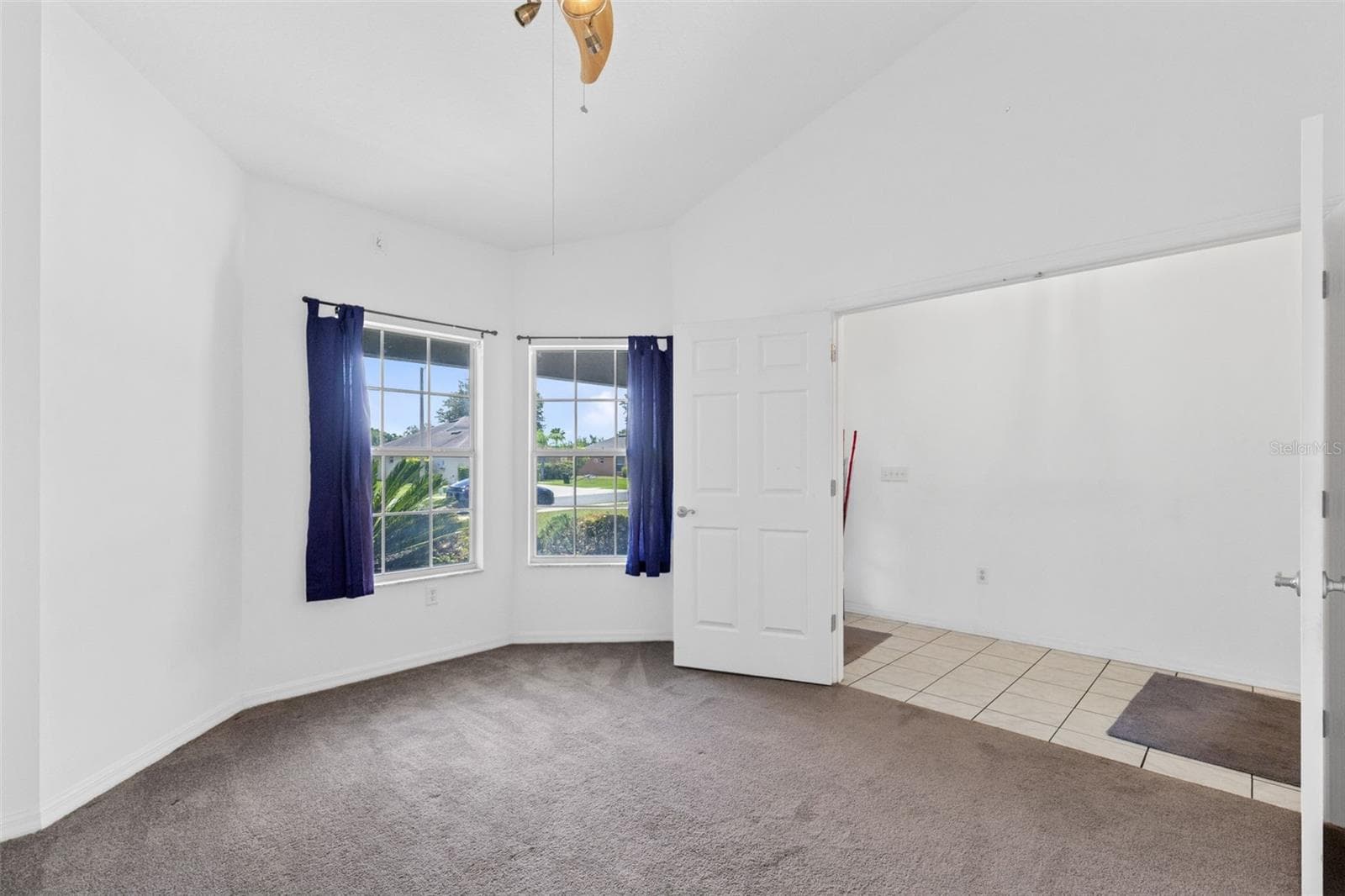 Single Family Residence at 4450 TREASURE CAY RD, TAVARES, photo 16 of 32
