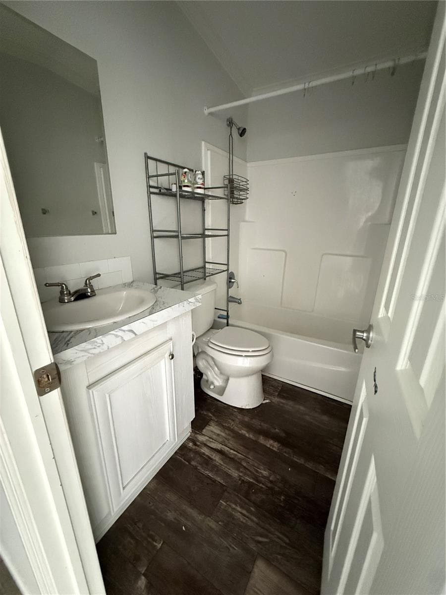 Manufactured Home at 3035 CRYSTAL HILLS DR, LAKELAND, photo 38 of 45