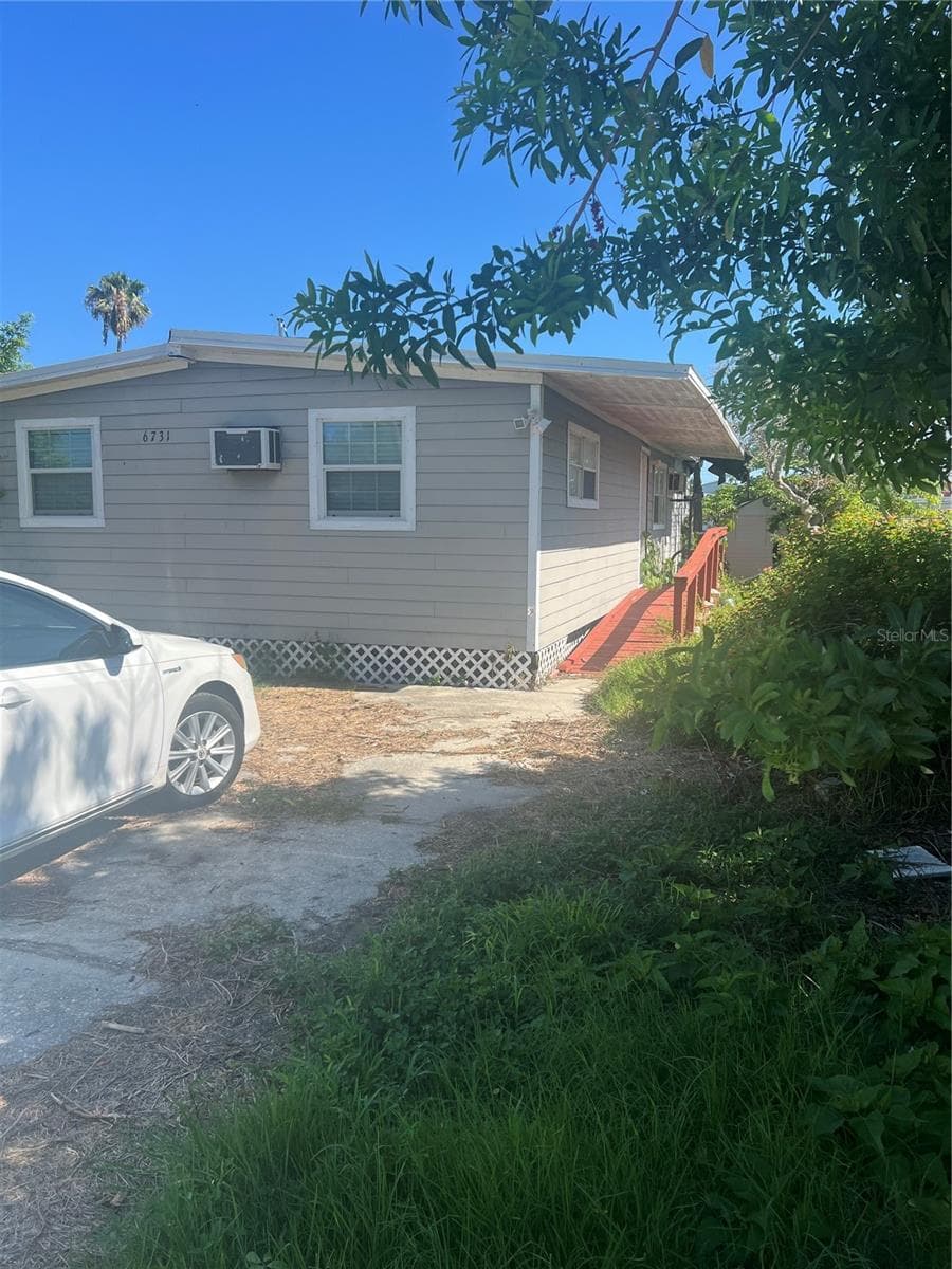 Mobile Home at 6731 FLICKER LN, HUDSON, photo 3 of 4