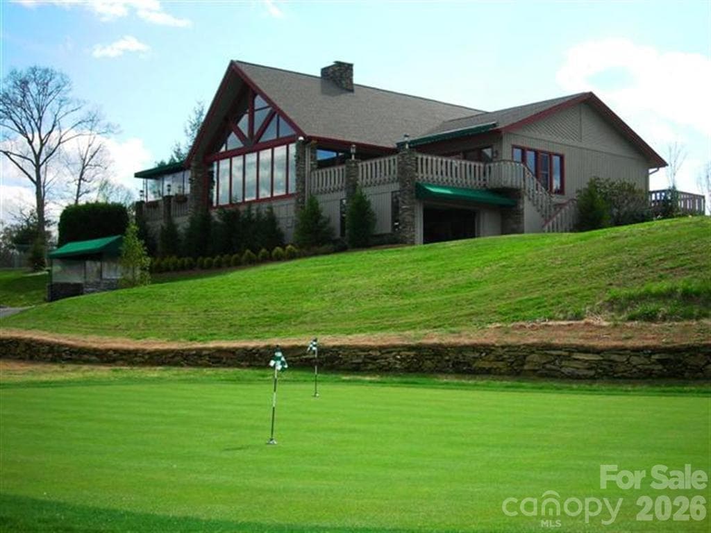 Clubhouse/Putting Green - Hendersonville