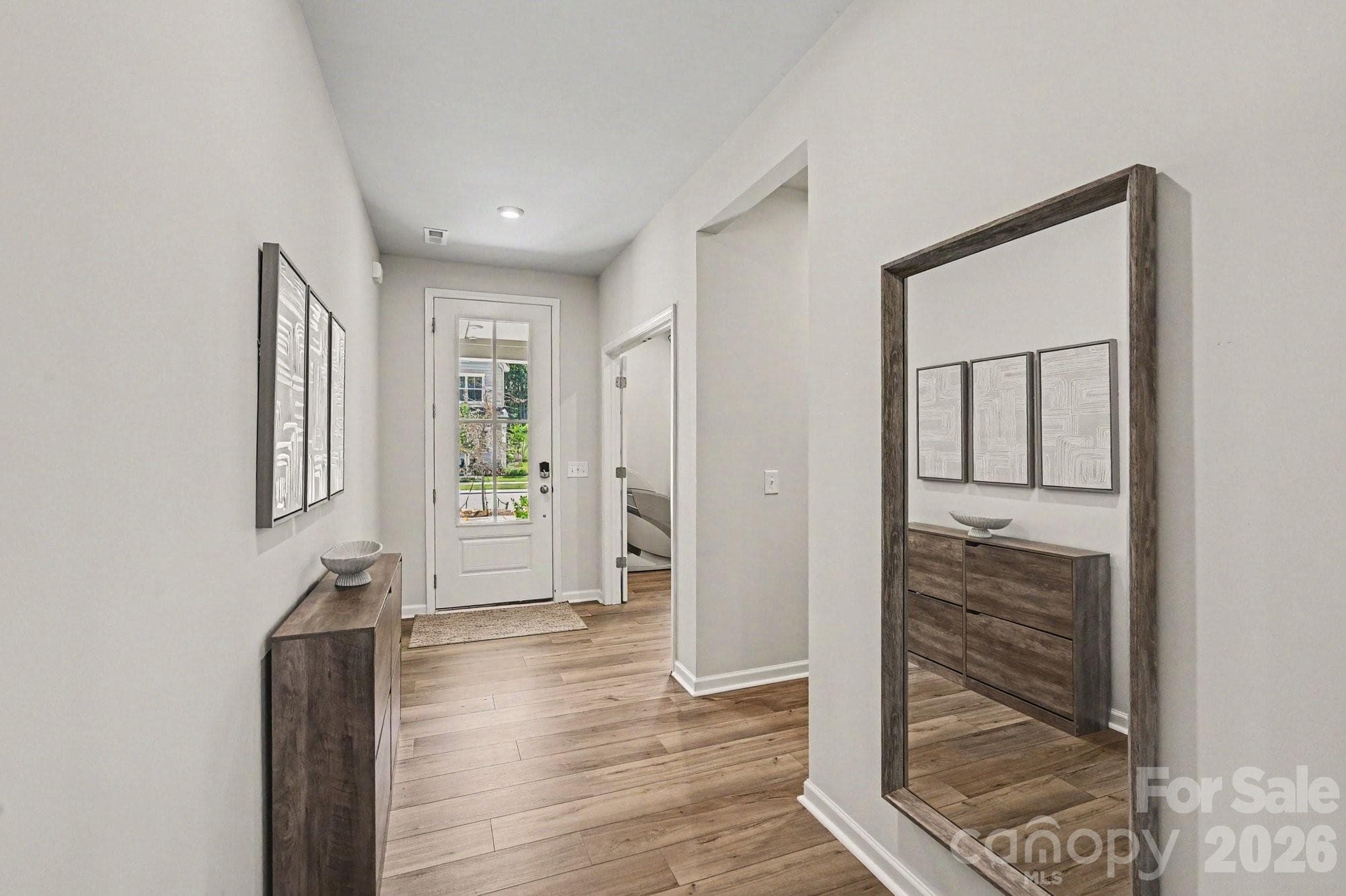 Single Family Residence at 8230 Franklin Trail Street, Charlotte, photo 4 of 26