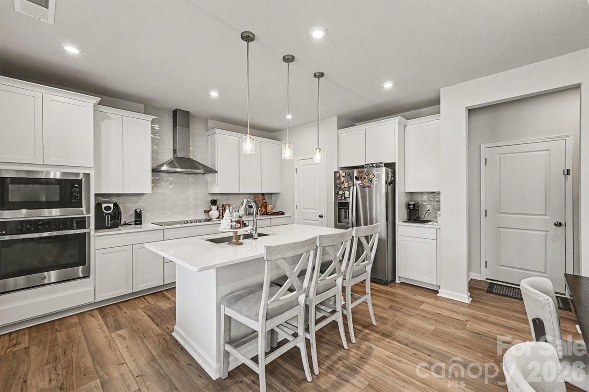 Gourmet Kitchen w/ exhaust - 8230 Franklin Trail Street, Charlotte