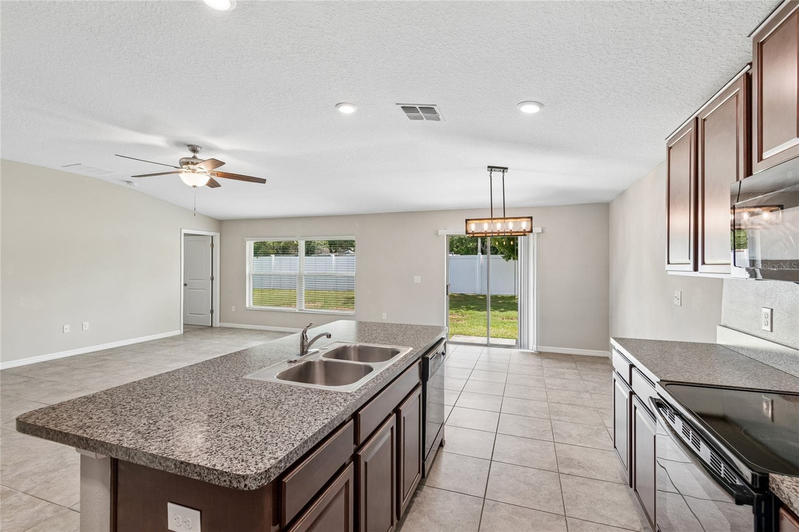 Single Family Residence at 3706 CAT MINT ST, TAMPA, photo 6 of 25