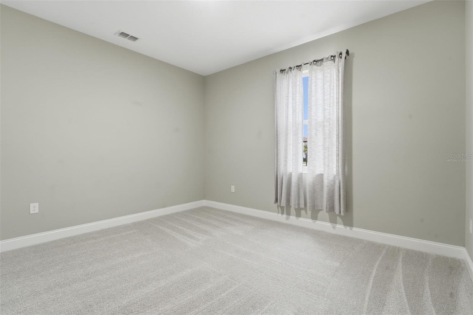 Virtually Staged - 251 TEDDY RUSHING ST, DEBARY