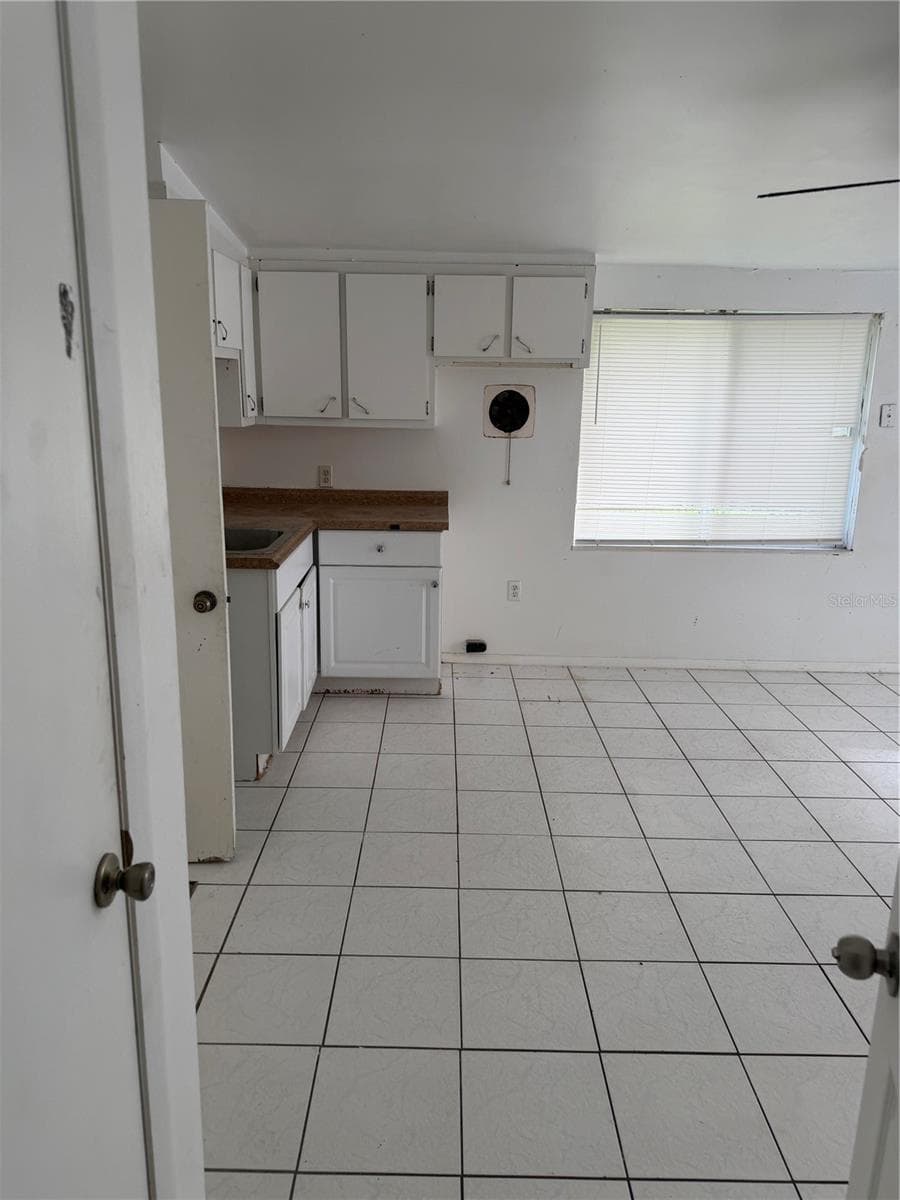 Single Family Residence at 21077 GERTRUDE AVE, PORT CHARLOTTE, photo 14 of 17