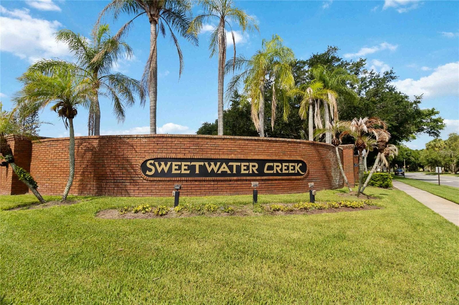 Sweetwater Creek Entrance - 2207 DEATA CT, ST CLOUD