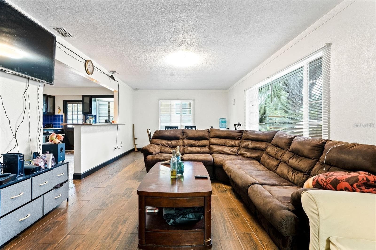 Triplex at 912 DRUID RD E, CLEARWATER, photo 5 of 30