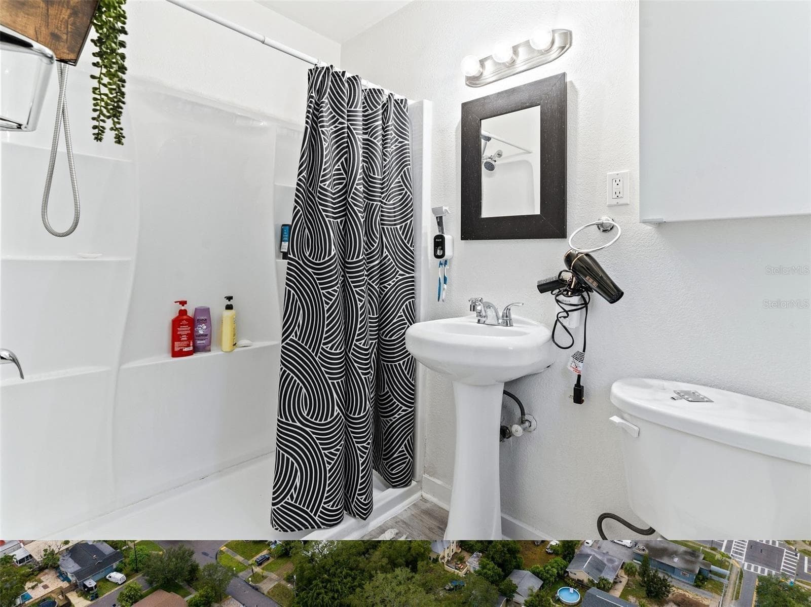 Triplex at 912 DRUID RD E, CLEARWATER, photo 9 of 30