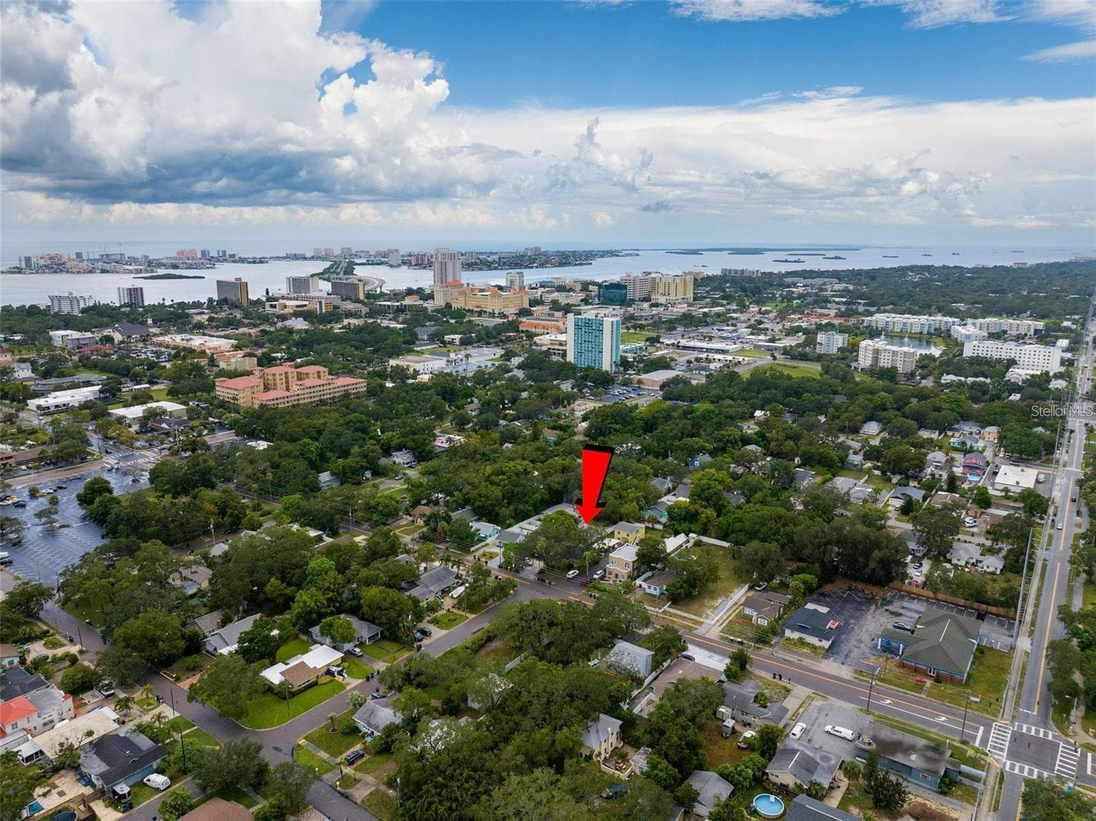 Triplex at 912 DRUID RD E, CLEARWATER, photo 2 of 30