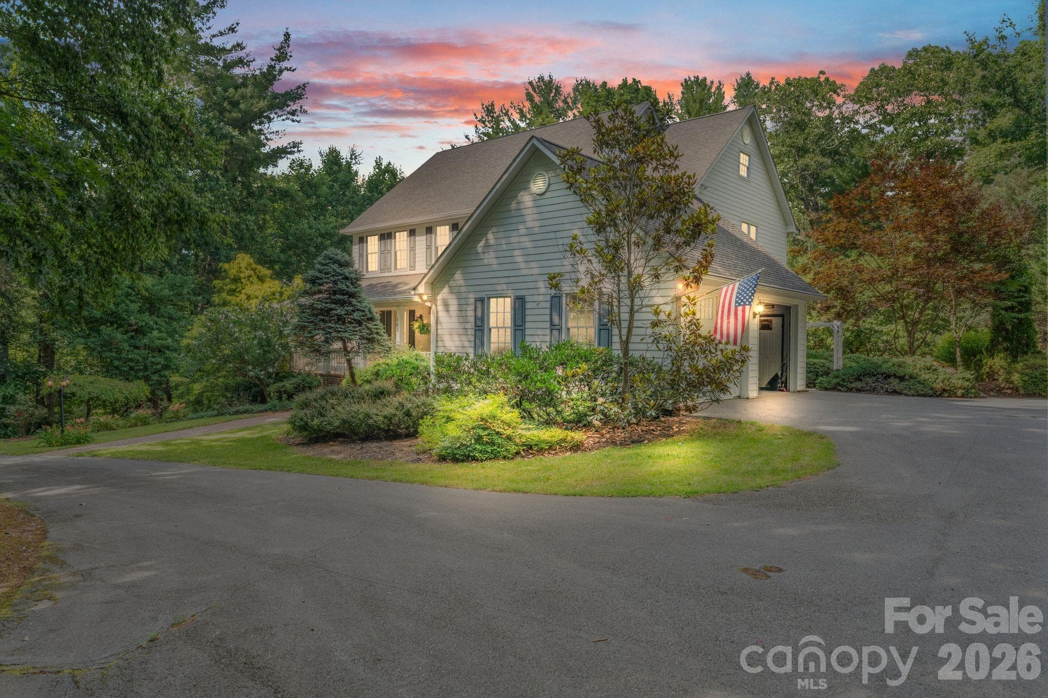 Single Family Residence at 107 Windsong Drive Extension, Fairview, photo 15 of 49