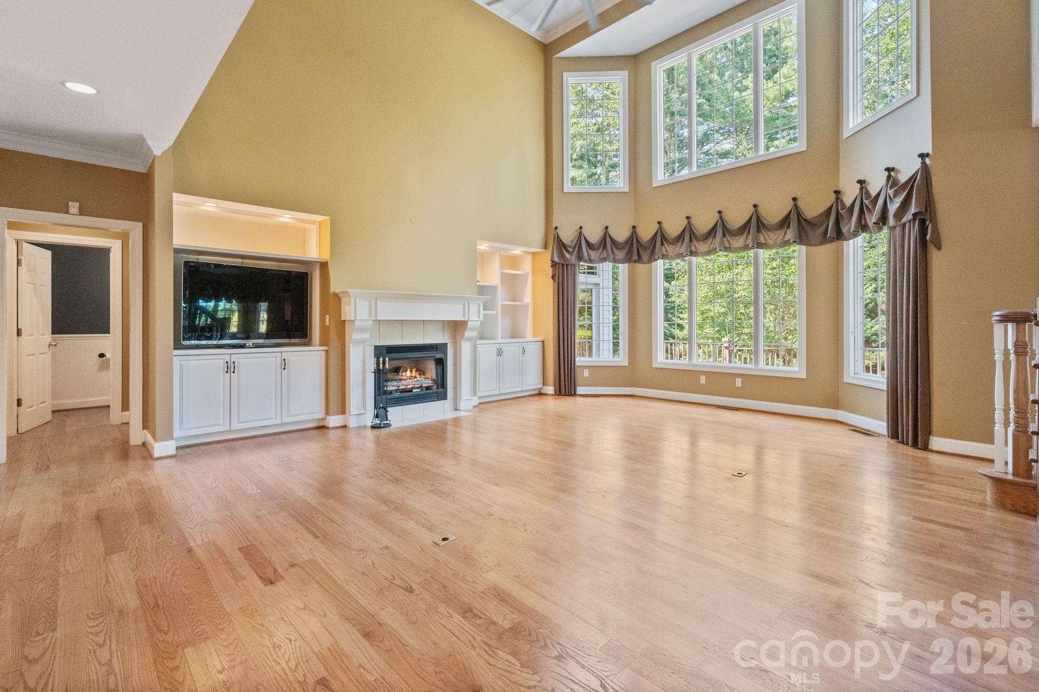 Single Family Residence at 107 Windsong Drive Extension, Fairview, photo 21 of 49