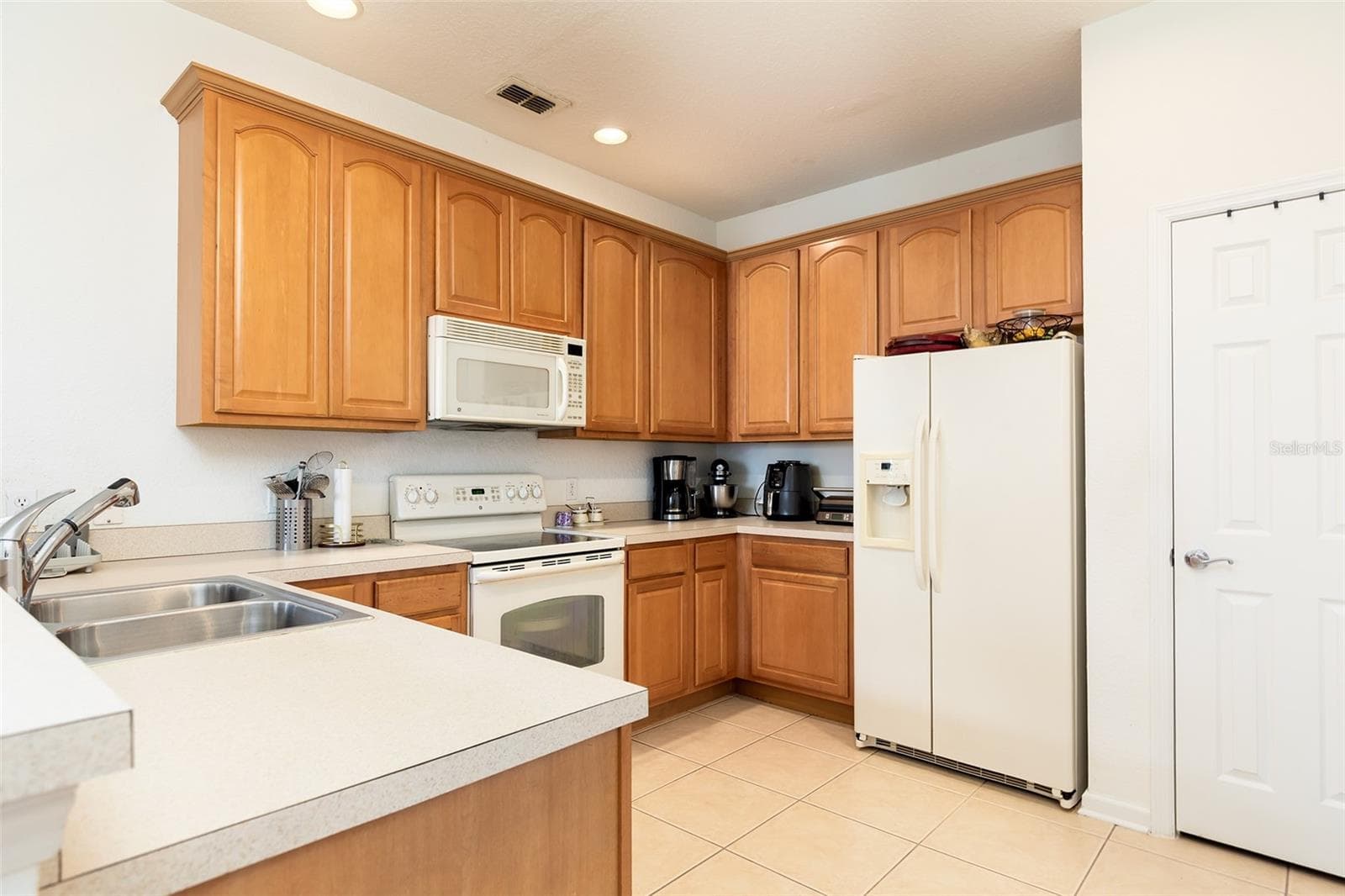 Townhouse at SPRING ISLE, ORLANDO, photo 4 of 18