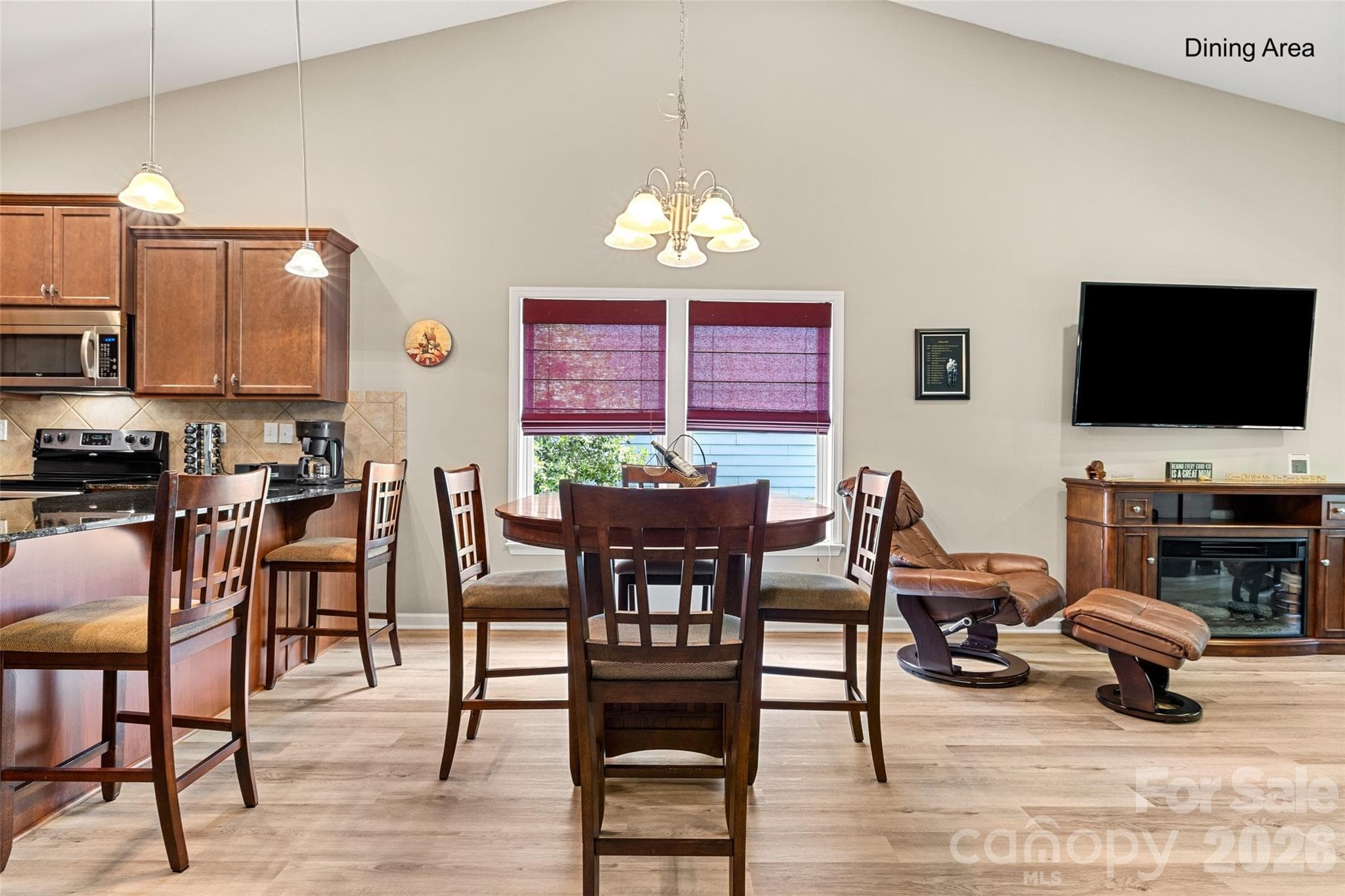 Single Family Residence at 25566 Seagull Drive, Lancaster, photo 14 of 47