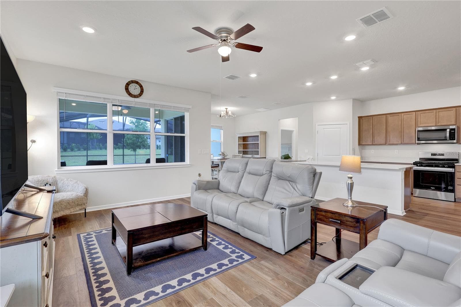 Single Family Residence at 13175 SUNNY RETREAT LN, WINTER GARDEN, photo 10 of 43