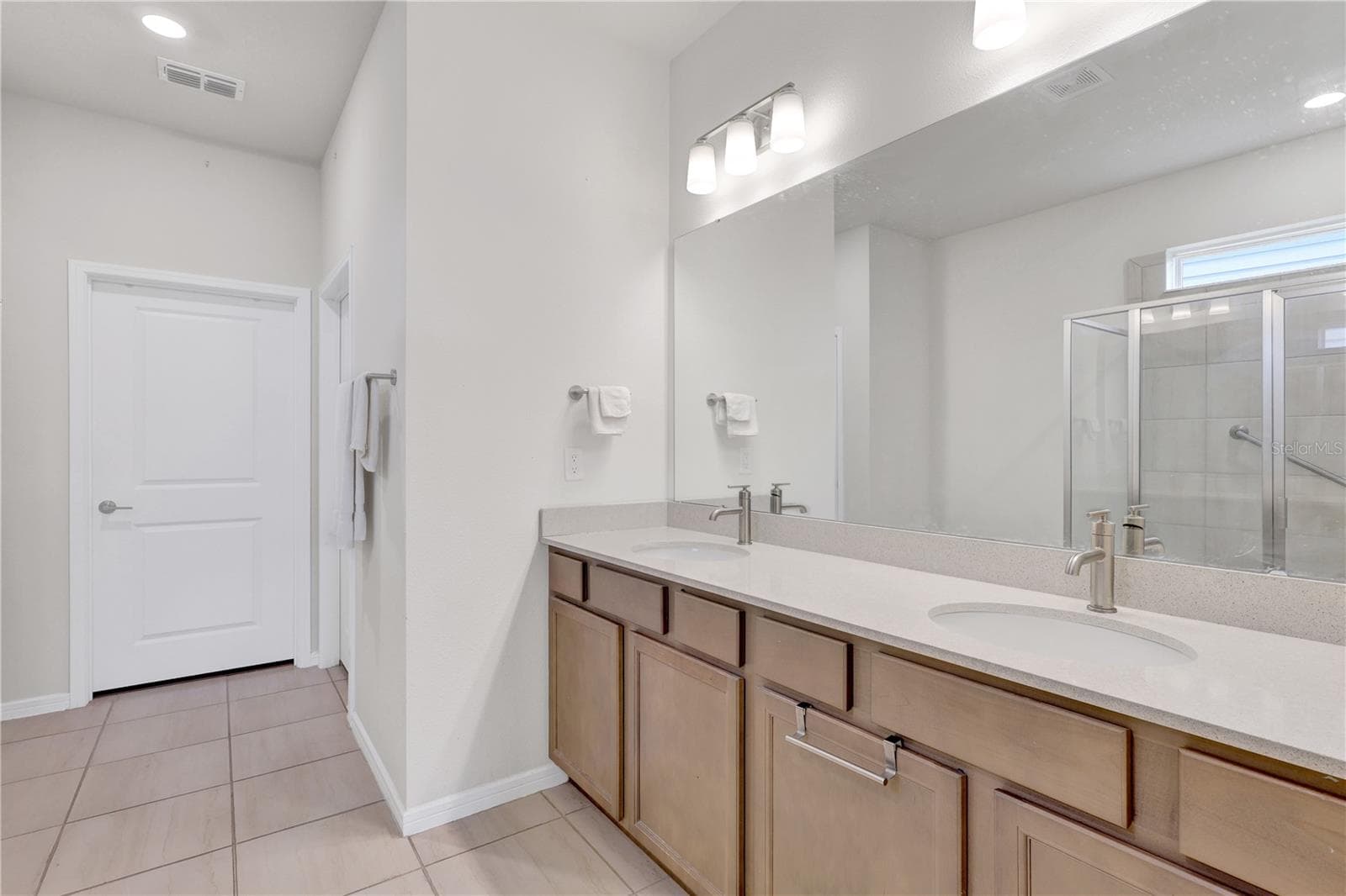 Single Family Residence at 13175 SUNNY RETREAT LN, WINTER GARDEN, photo 14 of 43