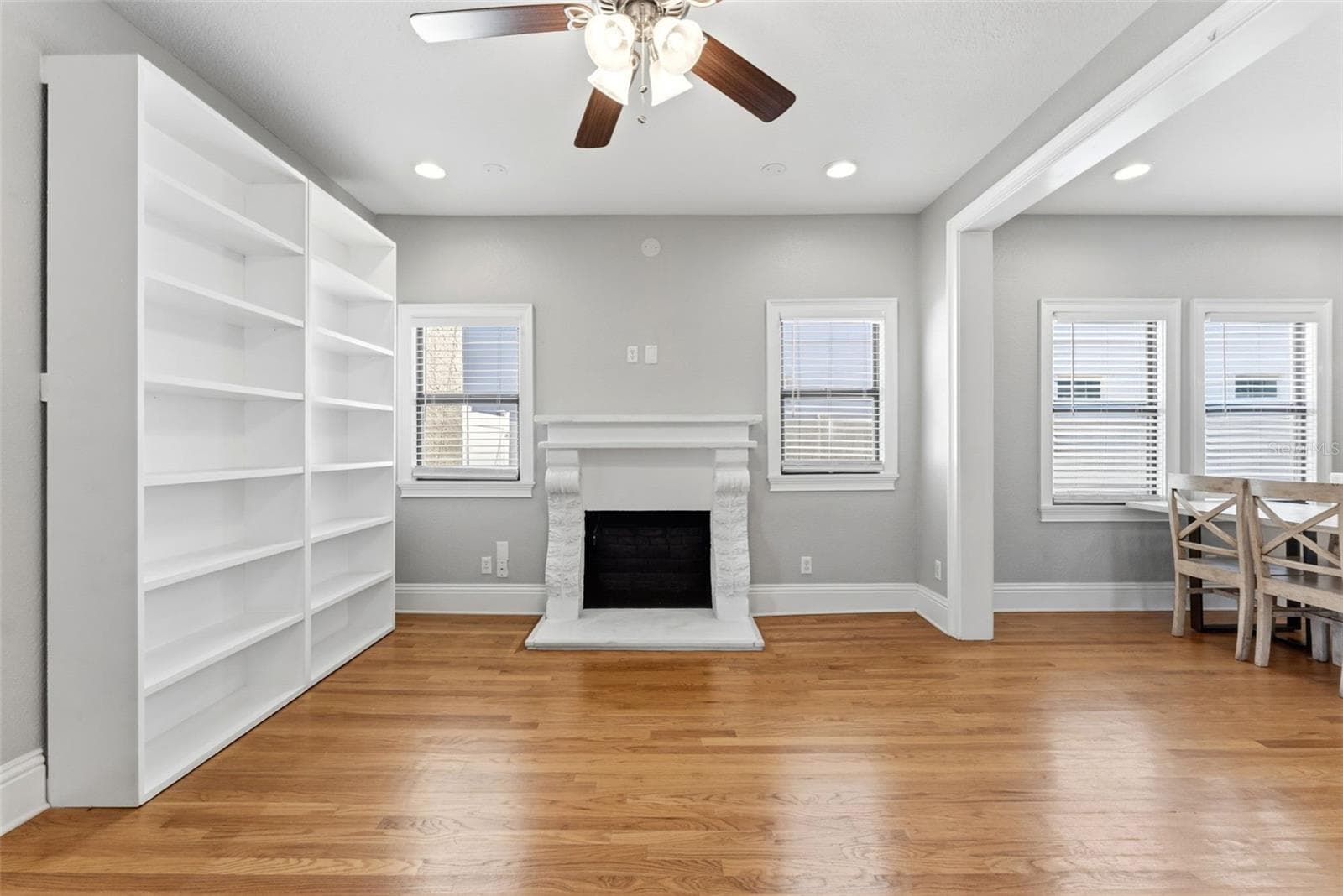 Single Family Residence at 1618 S ARRAWANA AVE, TAMPA, photo 15 of 48