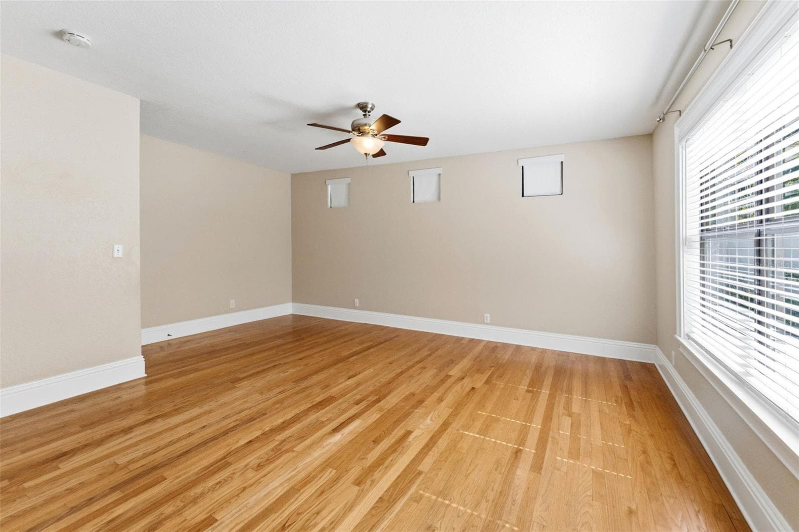 Single Family Residence at 1618 S ARRAWANA AVE, TAMPA, photo 22 of 48