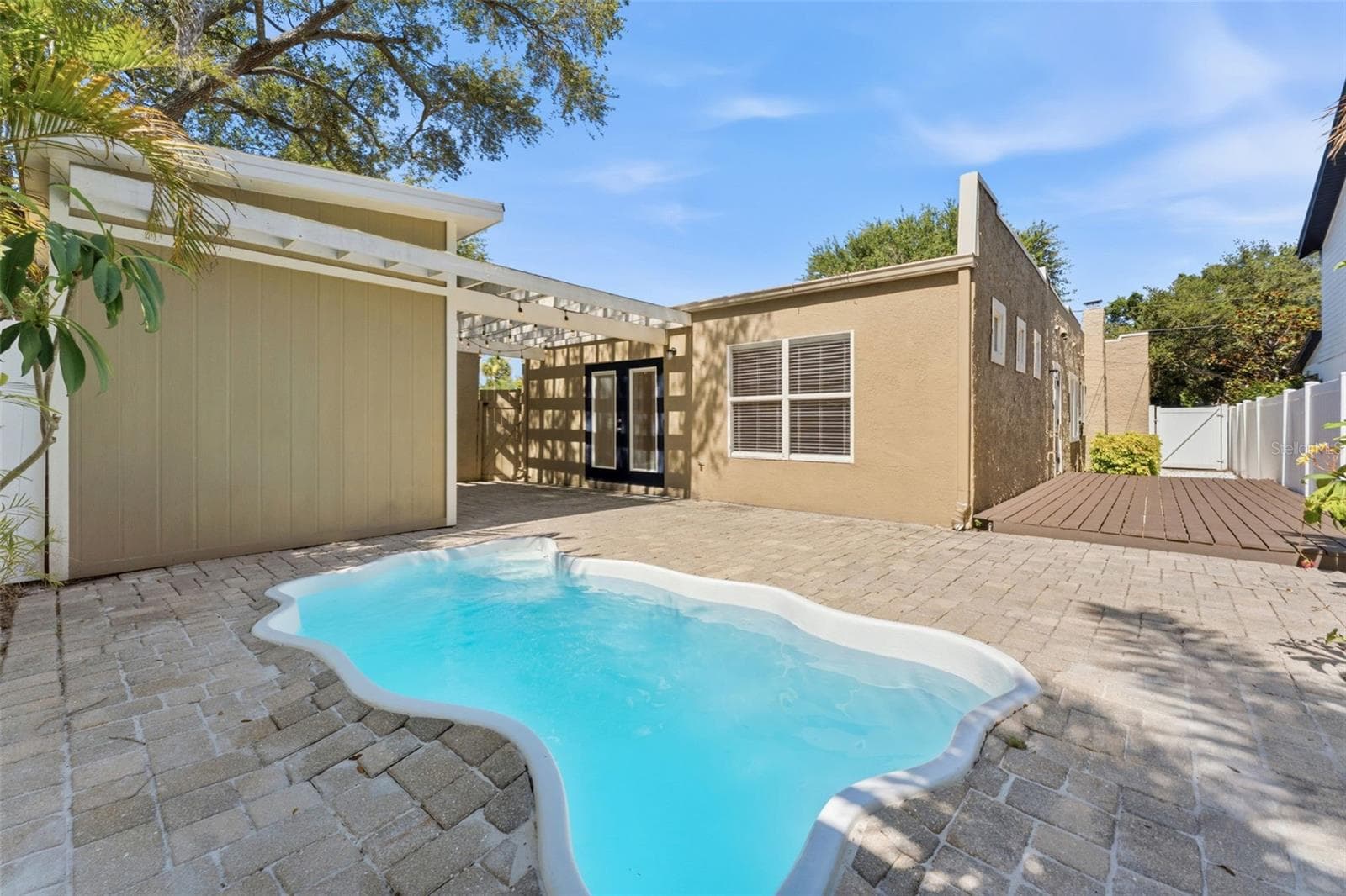 Single Family Residence at 1618 S ARRAWANA AVE, TAMPA, photo 37 of 48