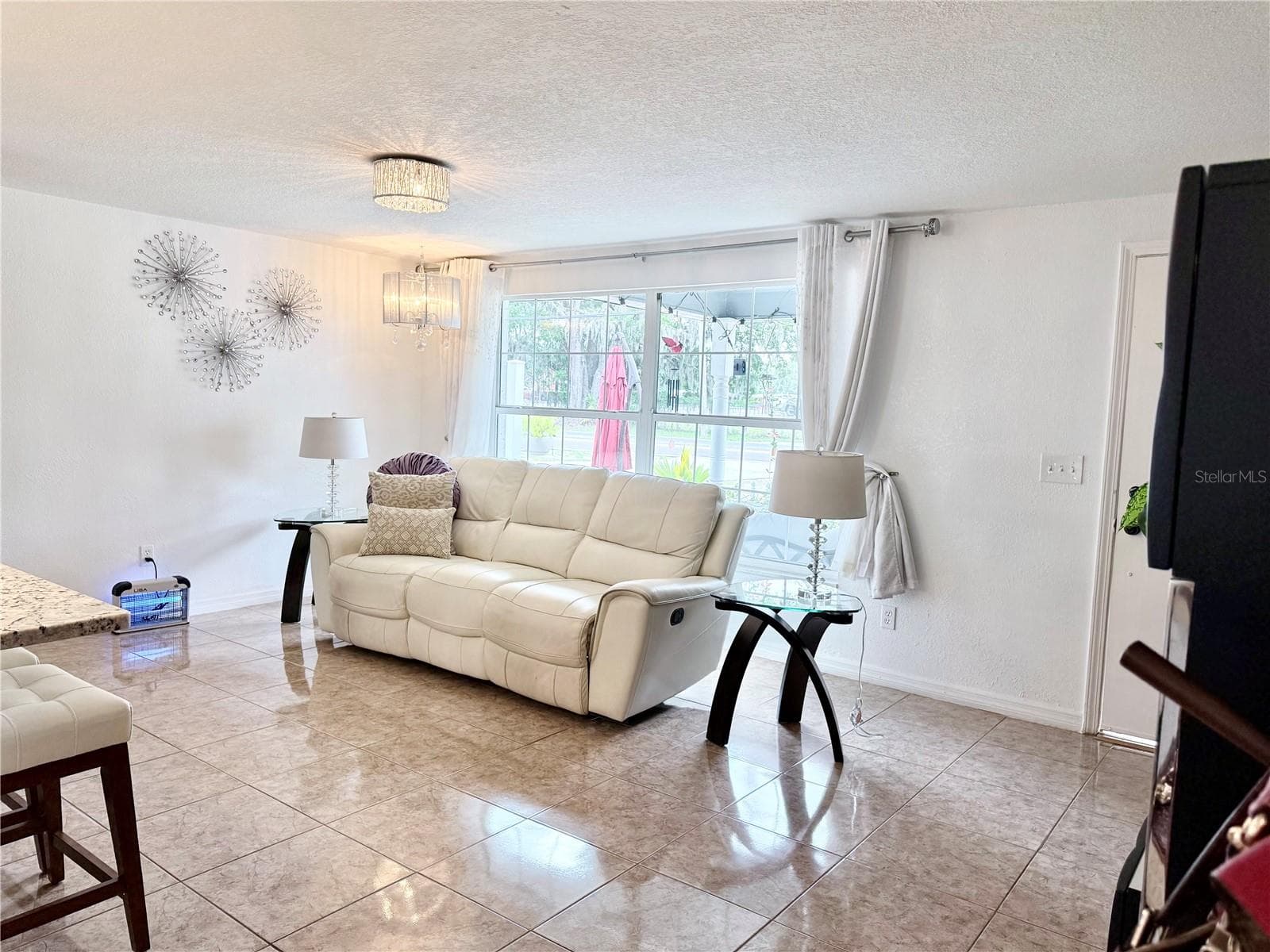 Single Family Residence at 5408 EUREKA SPRINGS RD, TAMPA, photo 5 of 44