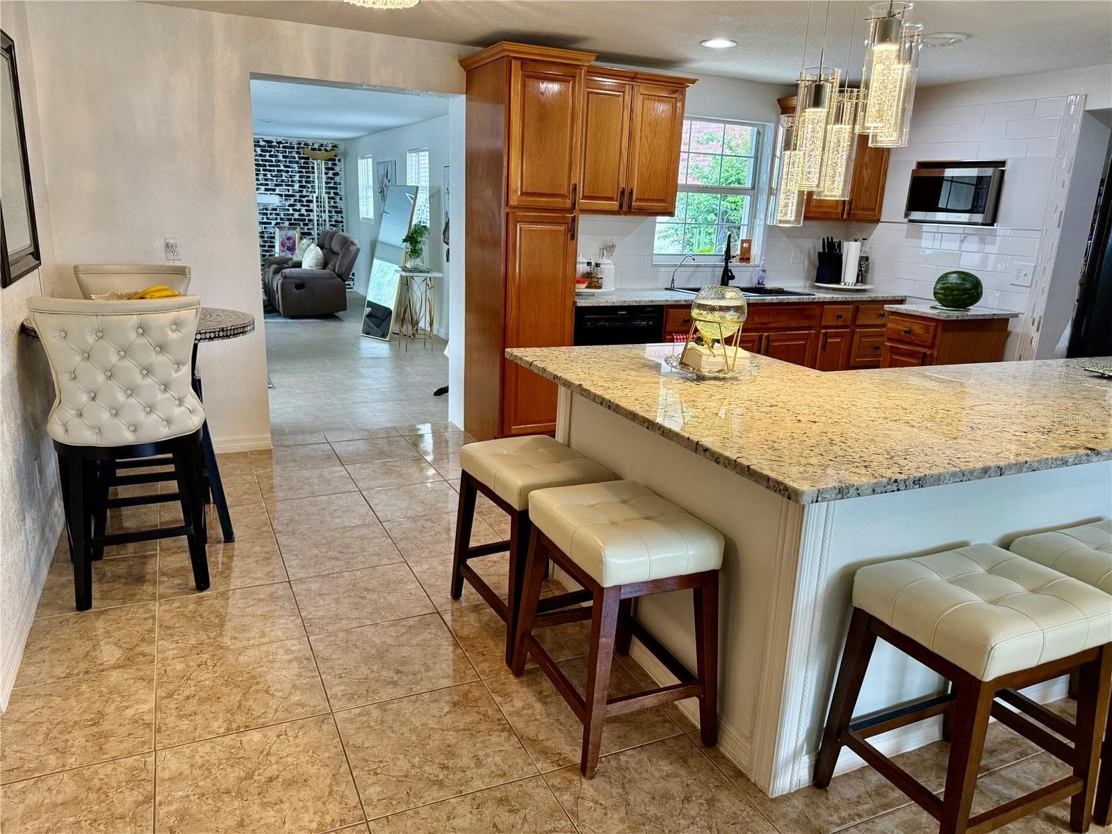 Single Family Residence at 5408 EUREKA SPRINGS RD, TAMPA, photo 10 of 44