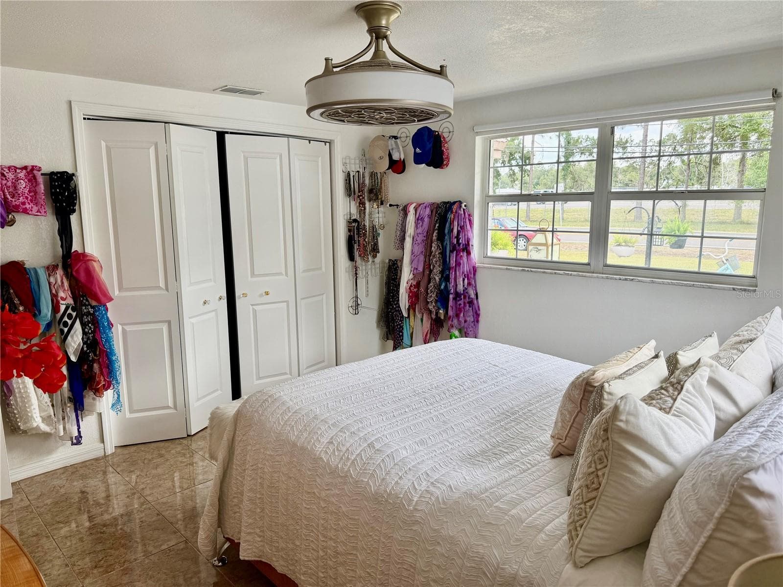Single Family Residence at 5408 EUREKA SPRINGS RD, TAMPA, photo 24 of 44