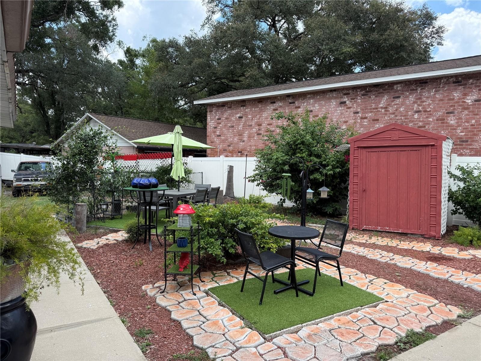 Single Family Residence at 5408 EUREKA SPRINGS RD, TAMPA, photo 38 of 44