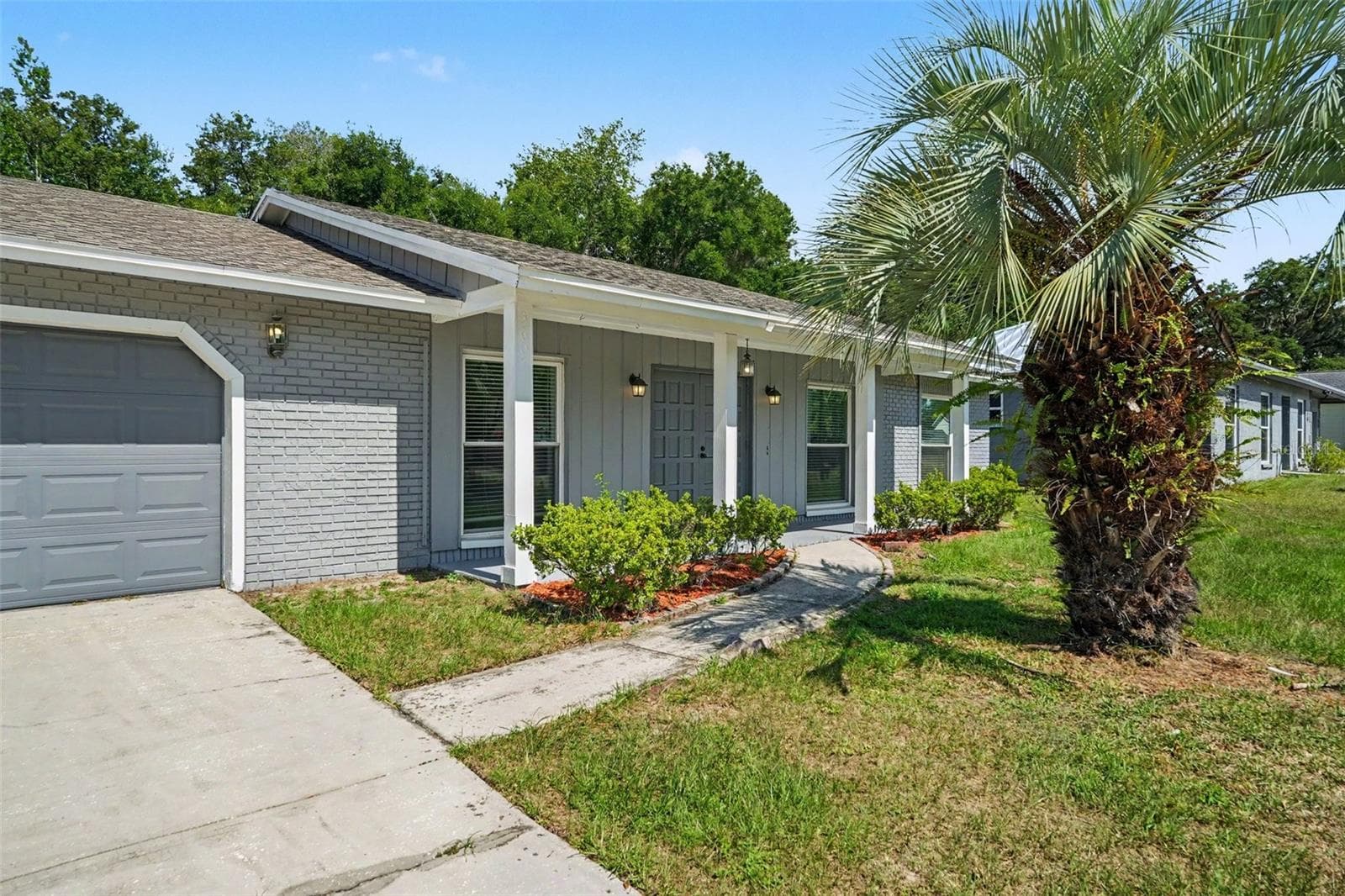 Single Family Residence at 3607 WOODHILL DR, BRANDON, photo 2 of 18