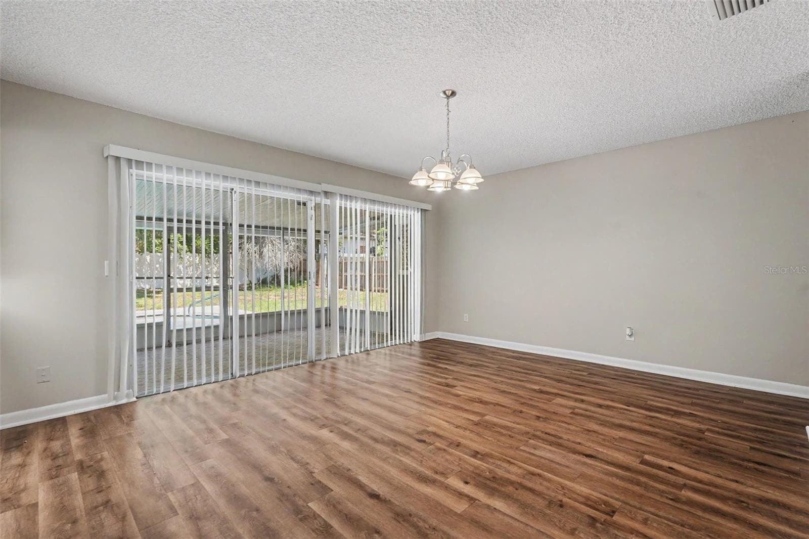 Single Family Residence at 3607 WOODHILL DR, BRANDON, photo 9 of 18