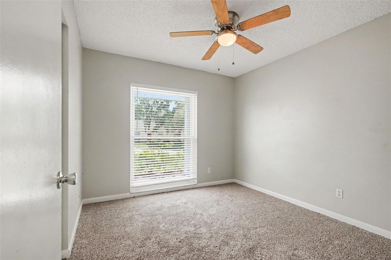 Single Family Residence at 3607 WOODHILL DR, BRANDON, photo 11 of 18