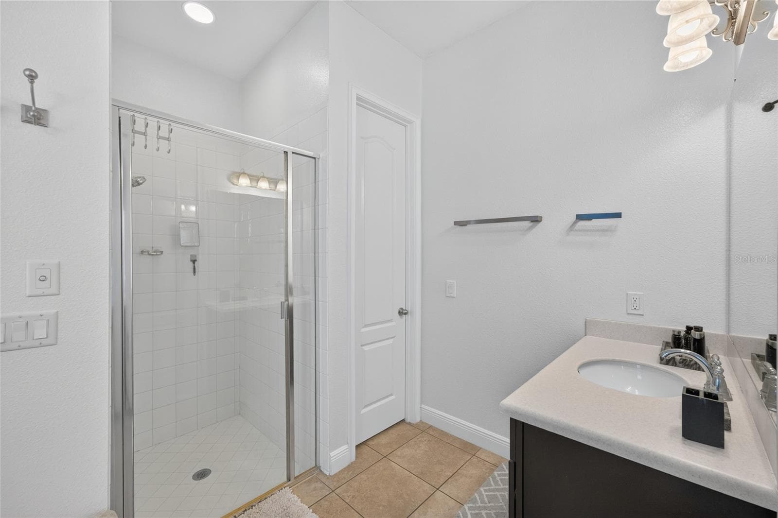 Single Family Residence at 13660 CHAUVIN AVE, ORLANDO, photo 33 of 81
