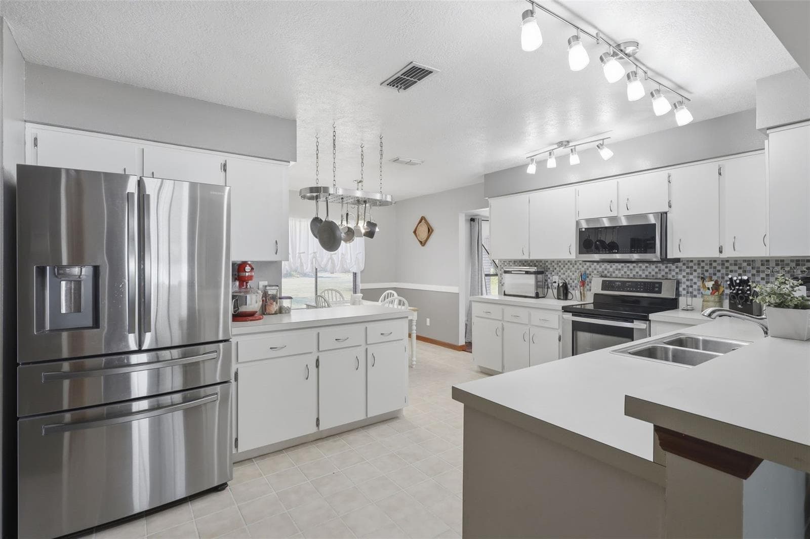 Single Family Residence at 168 COMMUNITY DR, DEBARY, photo 19 of 52