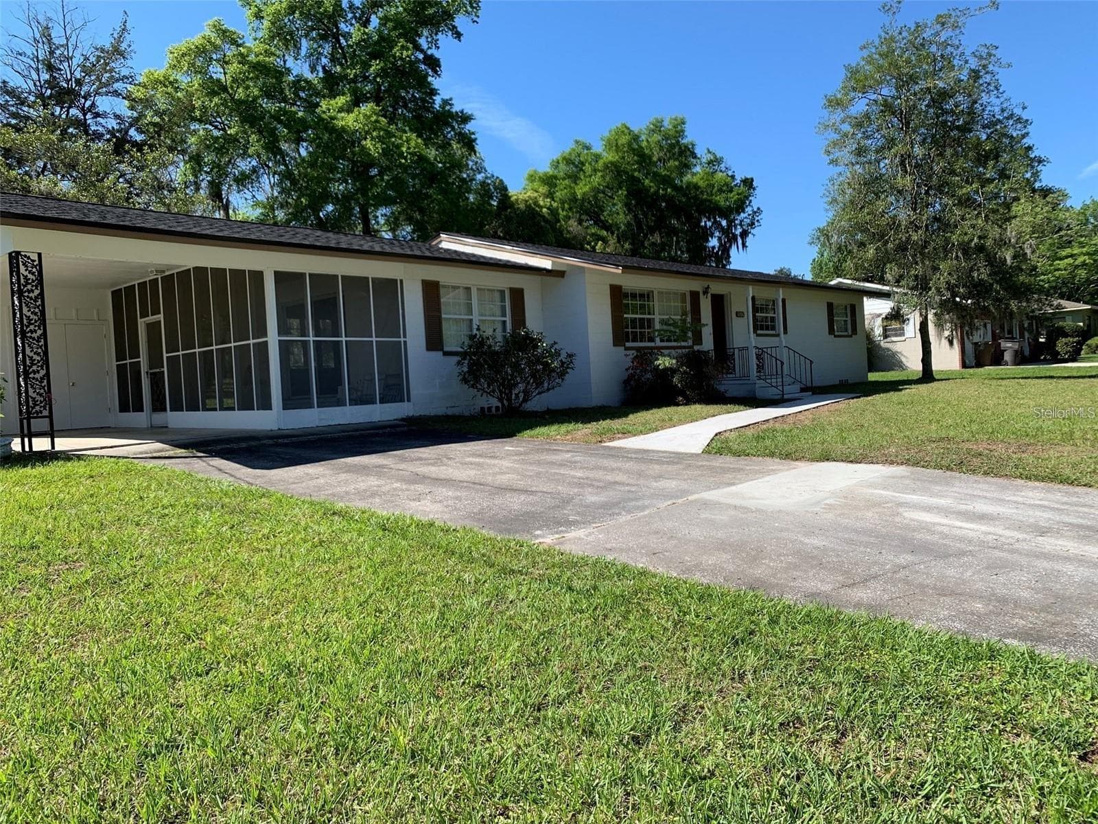 Single Family Residence at 1106 NE 17TH TER, OCALA, photo 2 of 20