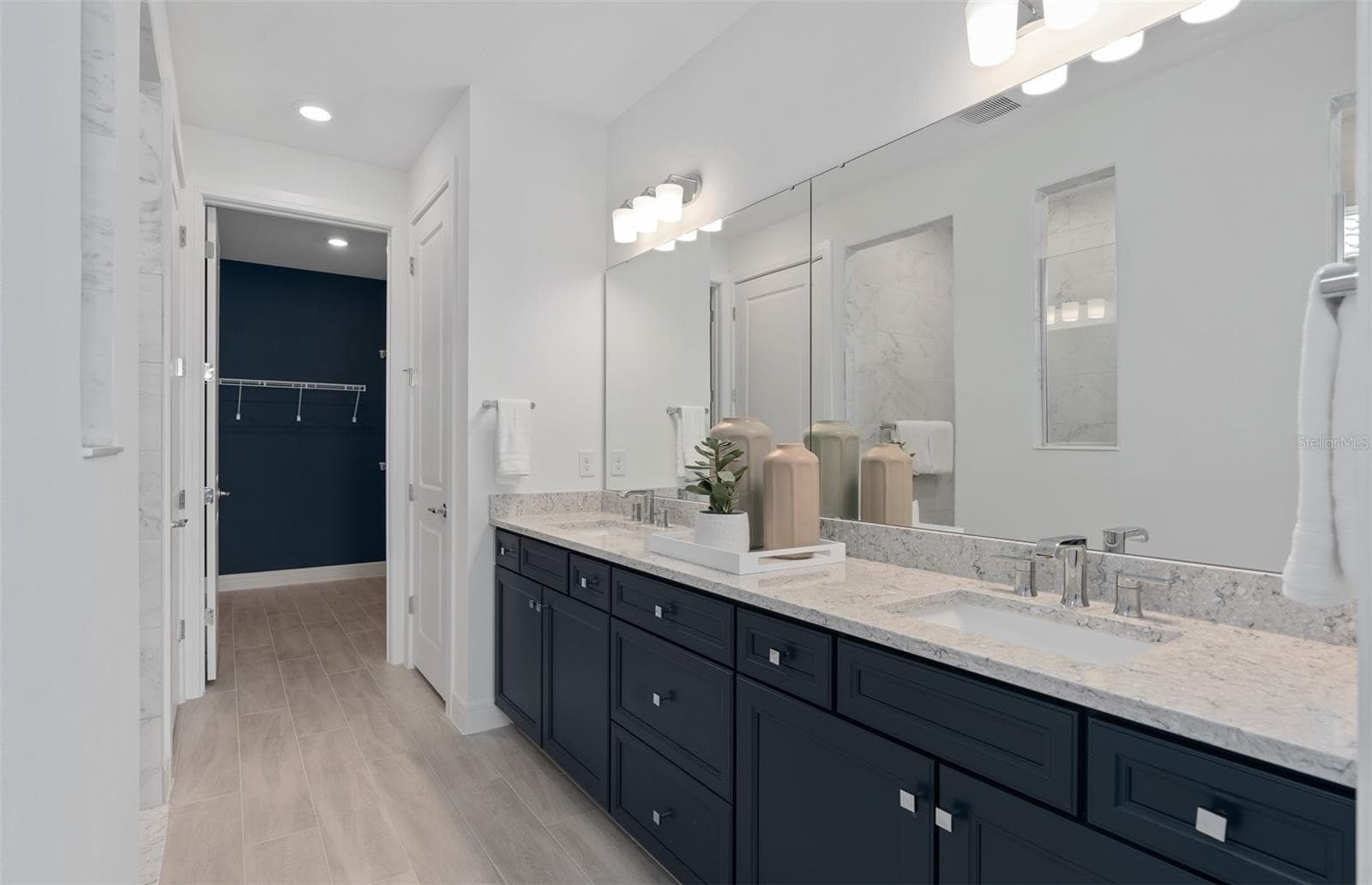 Model Home Design Only. Pictures and furnishings are for illustrative purposes only. Elevations, colors and options may vary. Furniture is for model home staging only. - 6807 SUNRISE COVE DRIVE, CLERMONT