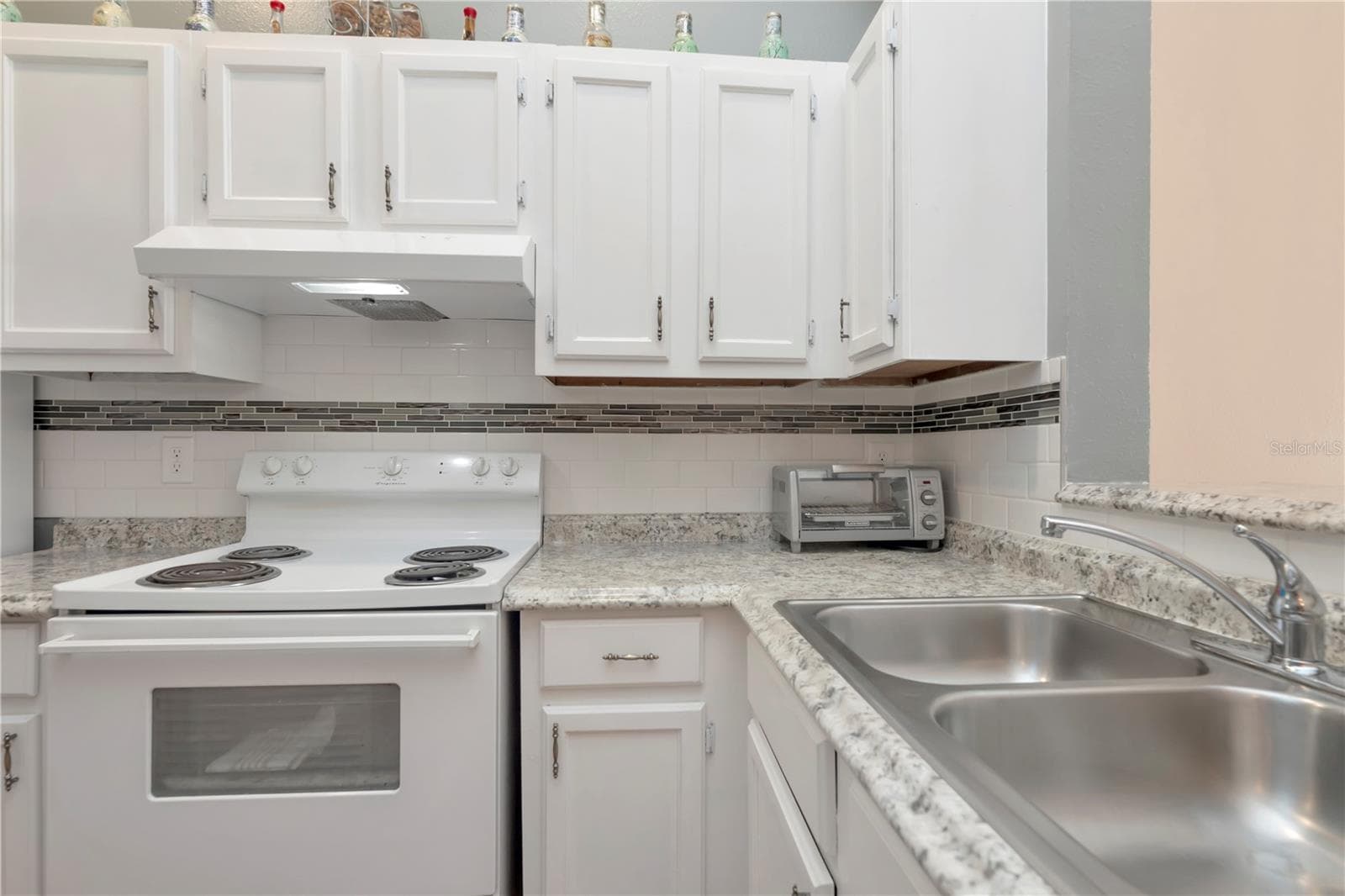 Kitchen - 3909 CARROLL CYPRESS CT, TAMPA