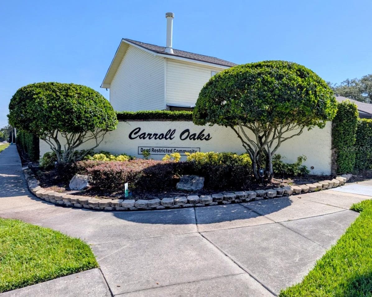 Community front - 3909 CARROLL CYPRESS CT, TAMPA