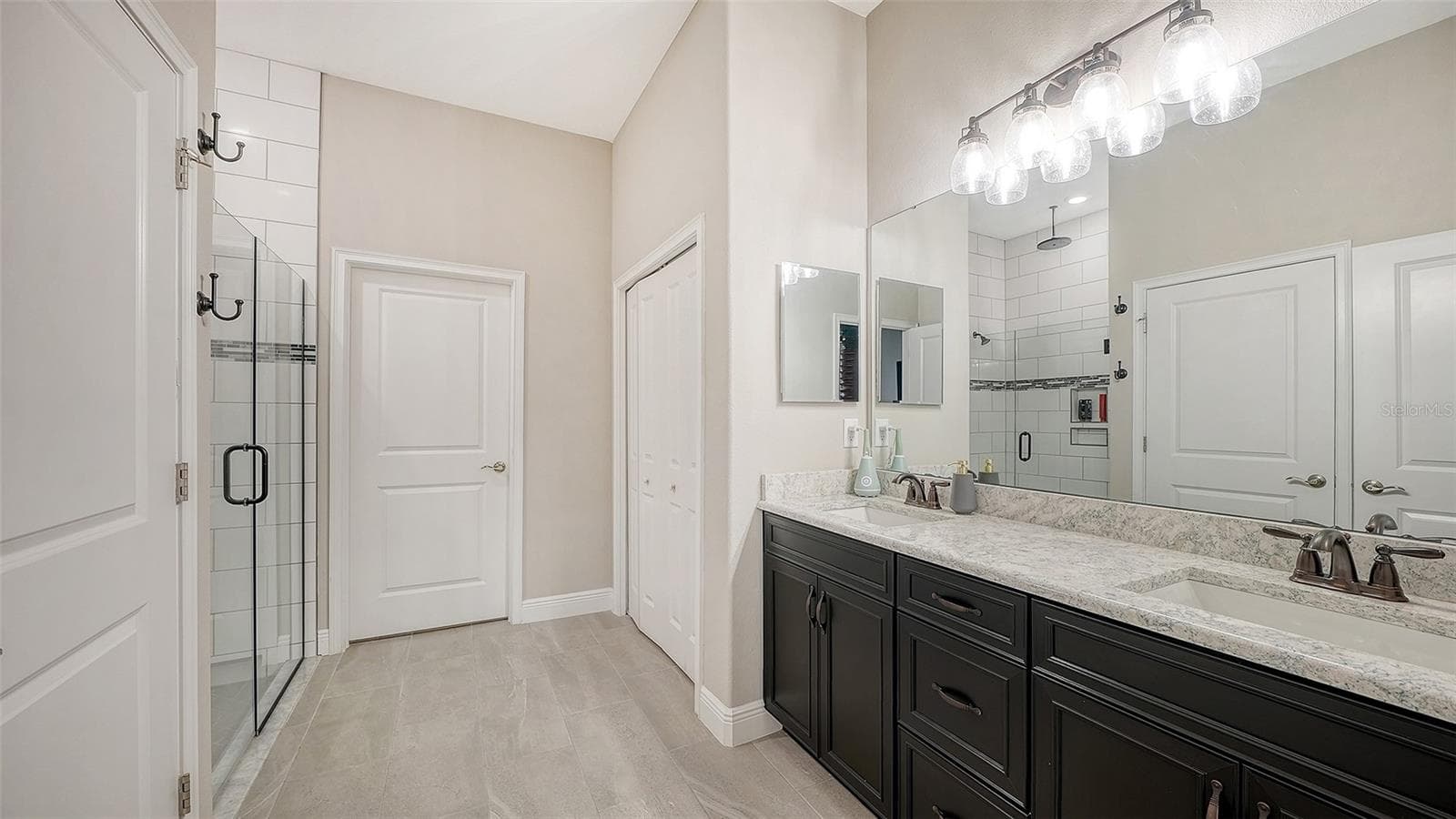 Single Family Residence at 8234 TEA OLIVE TER, PALMETTO, photo 25 of 51