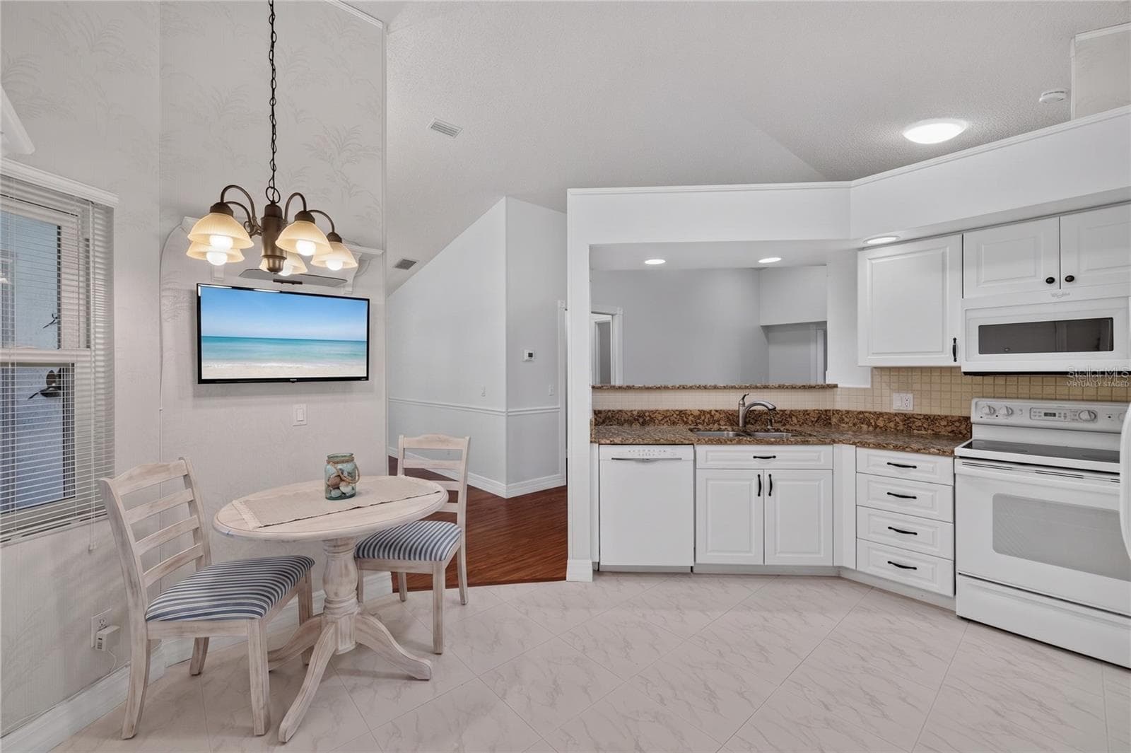 Virtually Staged - 4431 FERN DR, BRADENTON