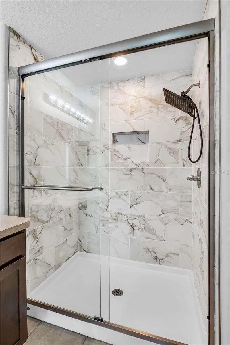Owner's Bath - 308 BELLA ROSA CIR, SANFORD